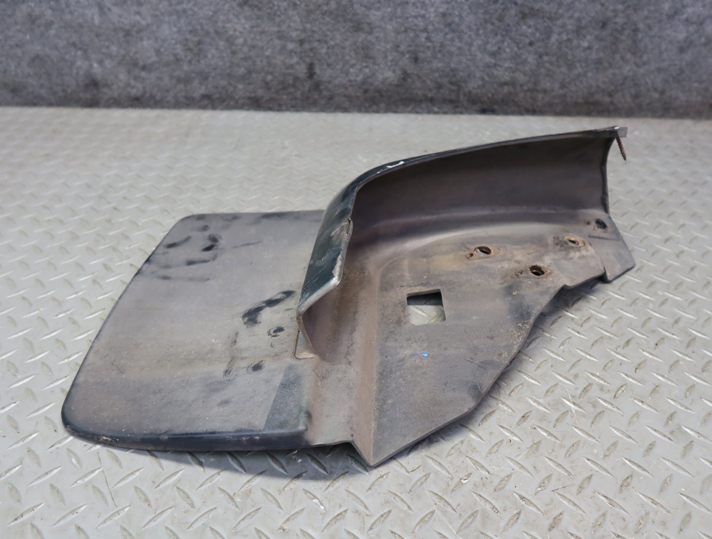 1996-1997 Lexus FZJ80L LX450 Rear Left MUD Flap Splash Guard