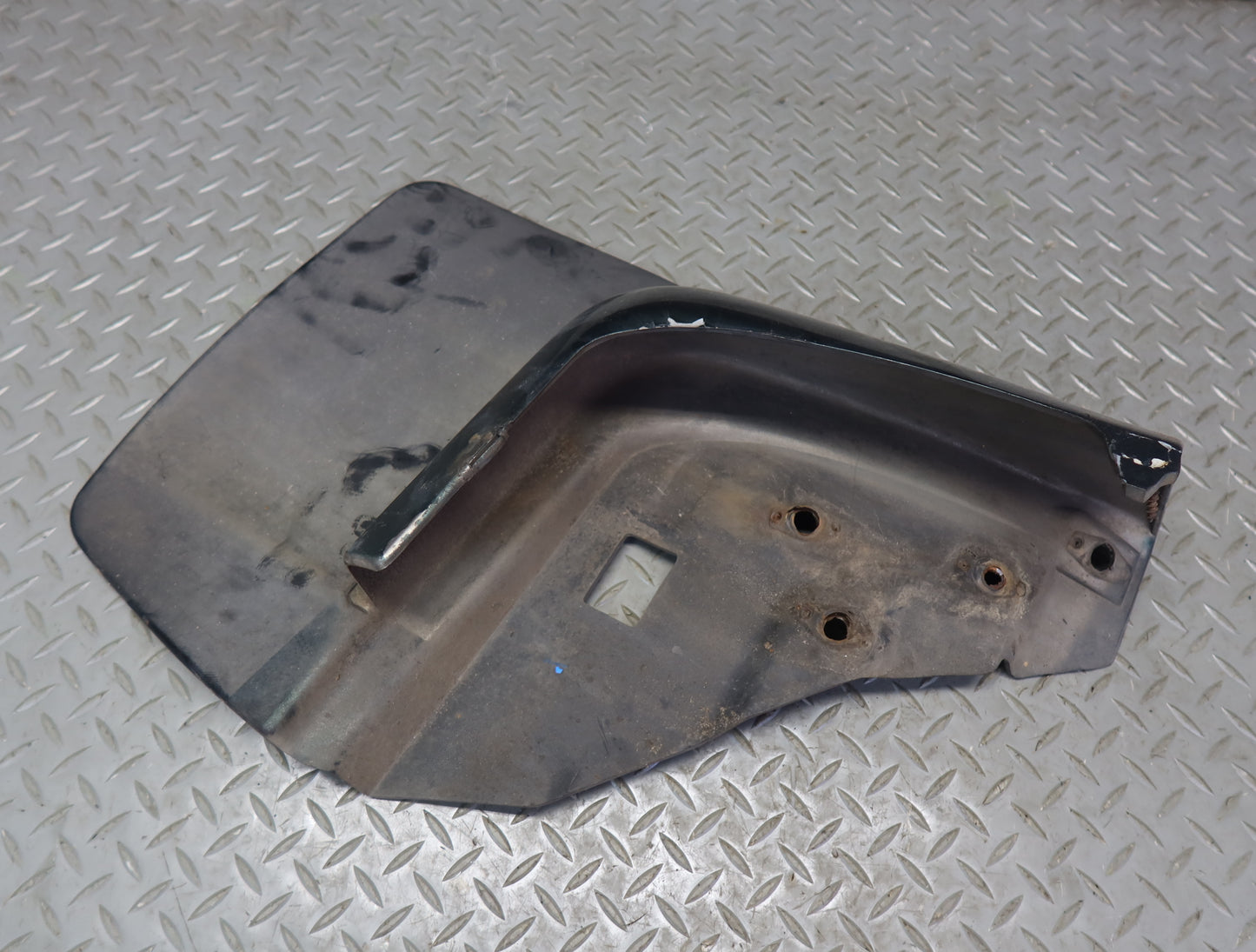 1996-1997 Lexus FZJ80L LX450 Rear Left MUD Flap Splash Guard