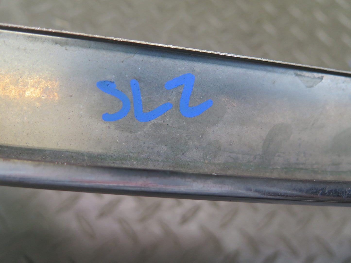 86-89 Mercedes R107 560SL Front Left Radiator Hood Grill Trim Molding Chrome OEM