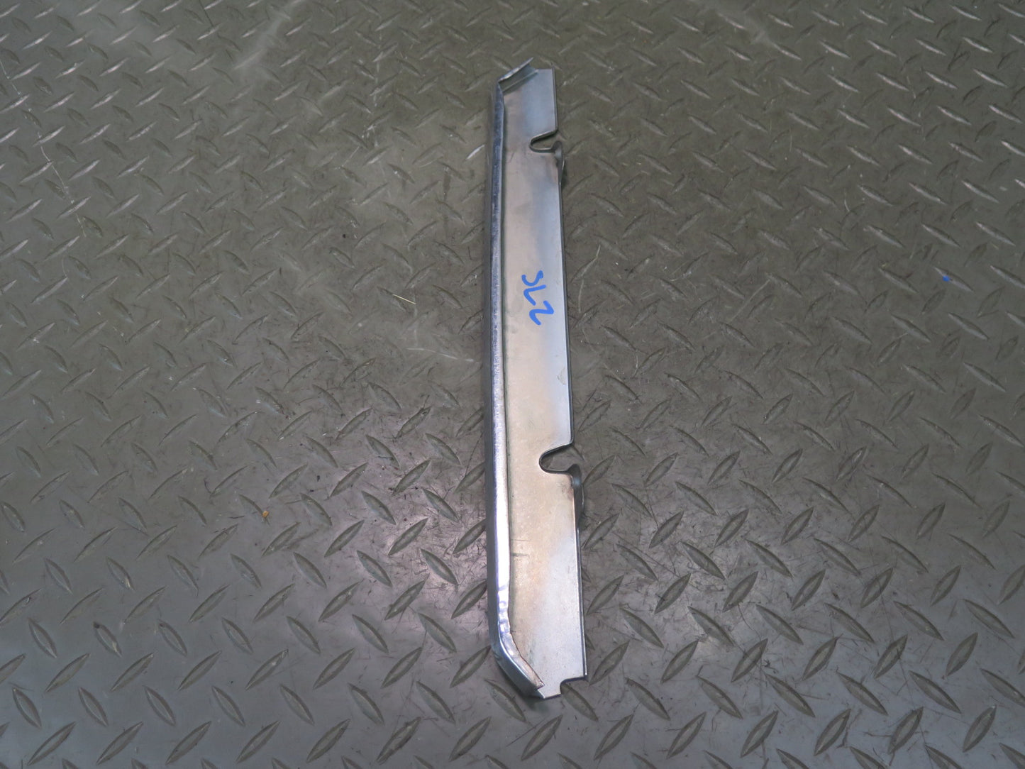 86-89 Mercedes R107 560SL Front Left Radiator Hood Grill Trim Molding Chrome OEM
