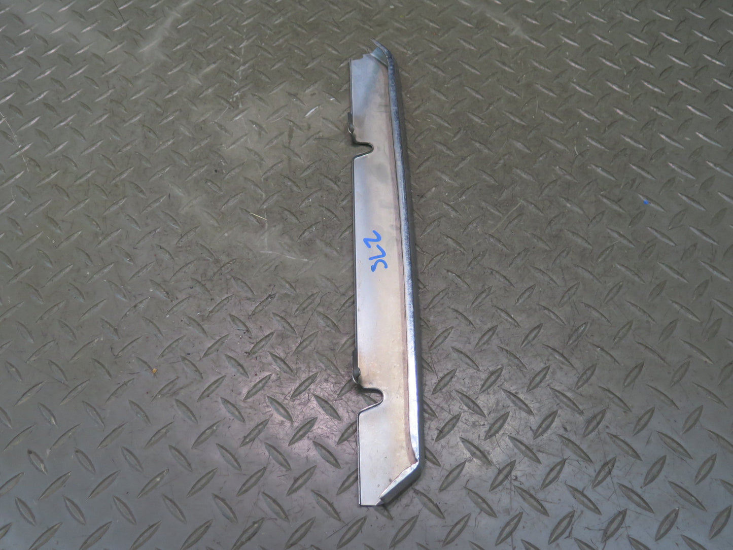 86-89 Mercedes R107 560SL Front Left Radiator Hood Grill Trim Molding Chrome OEM