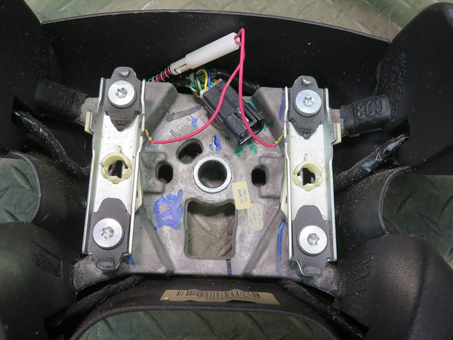 2003-2007 Hummer H2 Black Leather Steering w Controls