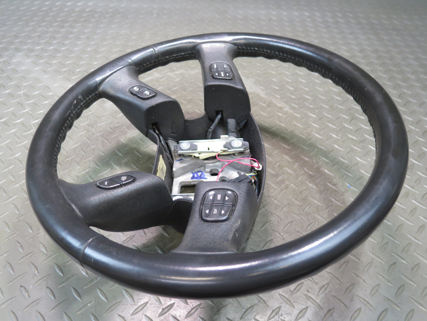 2003-2007 Hummer H2 Black Leather Steering w Controls