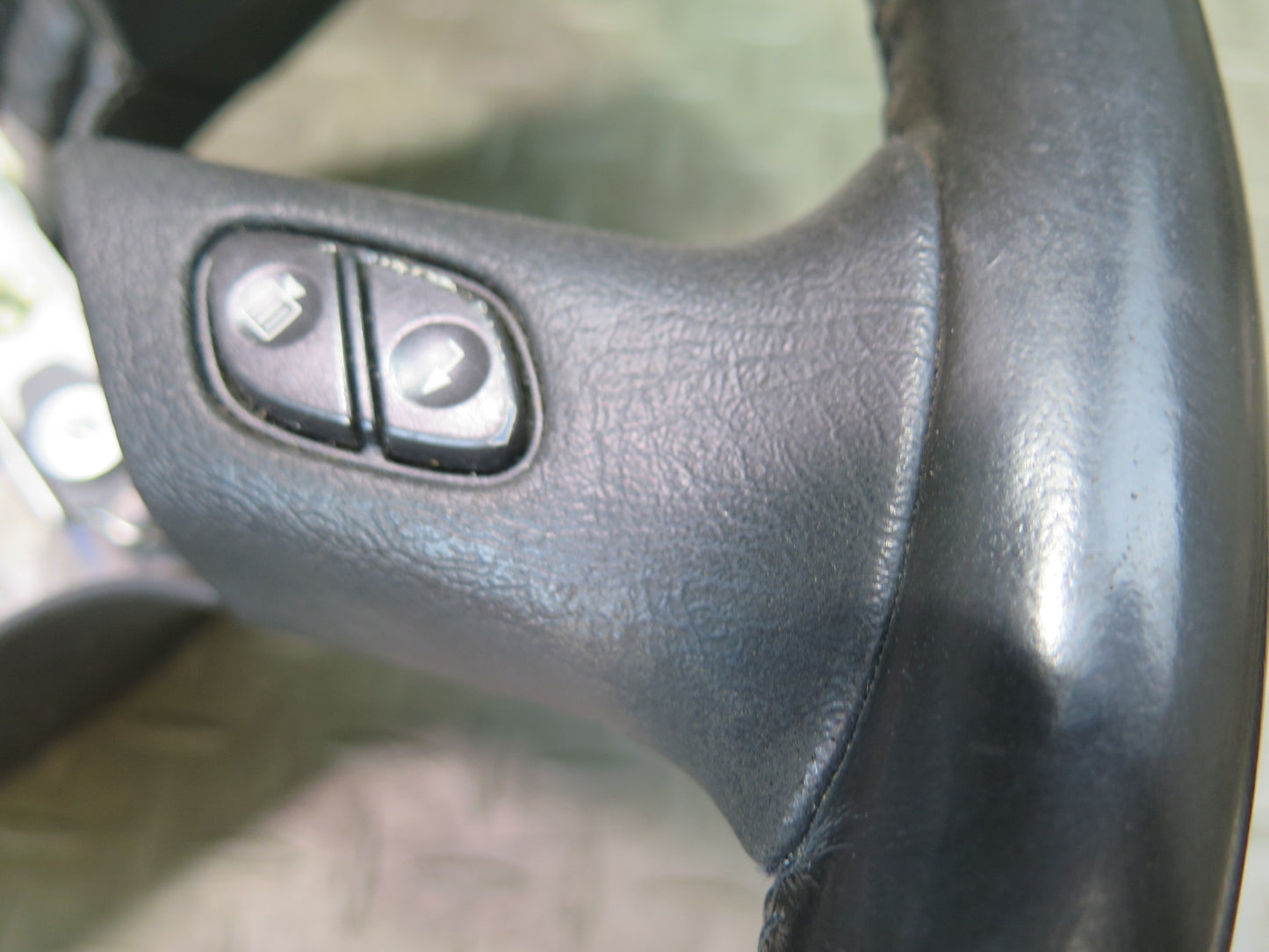 2003-2007 Hummer H2 Black Leather Steering w Controls