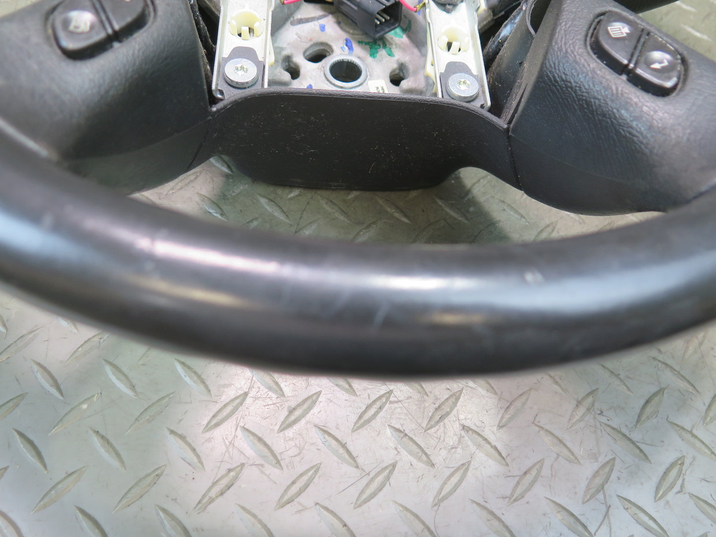 2003-2007 Hummer H2 Black Leather Steering w Controls
