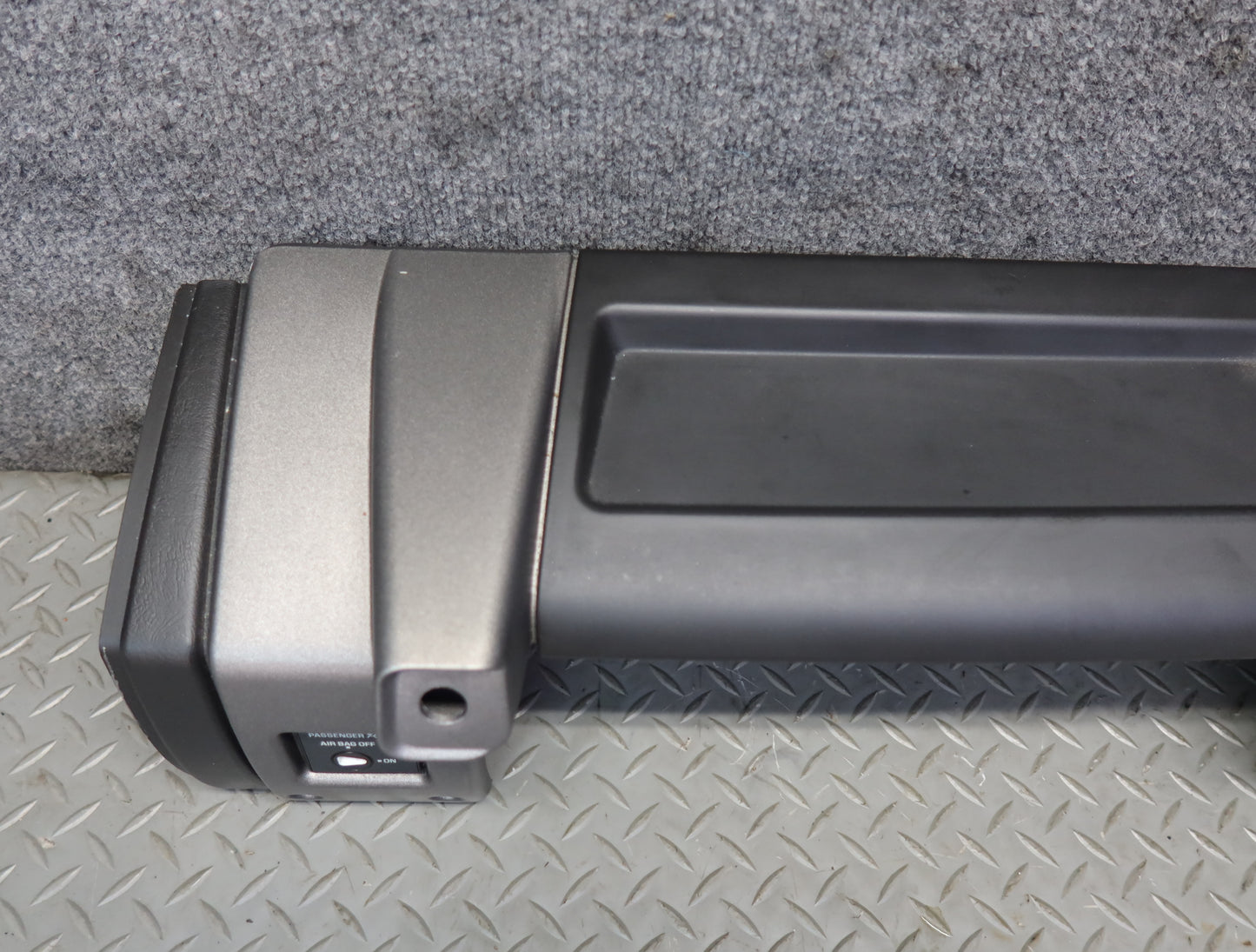 2003-2007 Hummer H2 Dash Front Right Trim Cover Panel w Air Vent 15177442