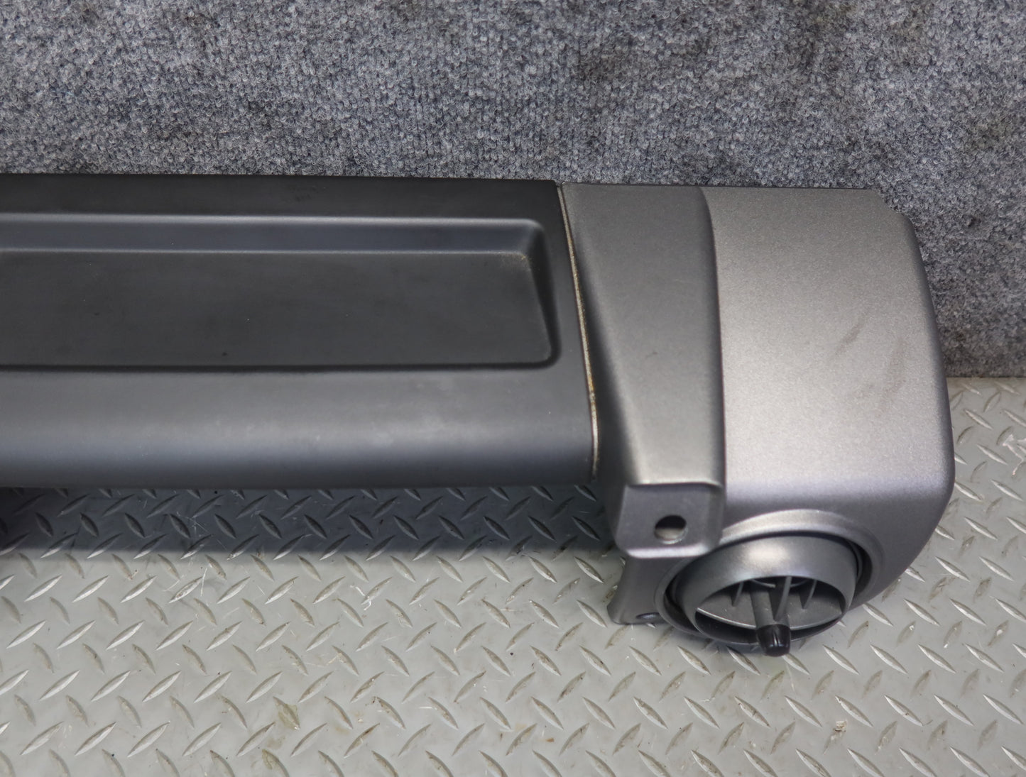 2003-2007 Hummer H2 Dash Front Right Trim Cover Panel w Air Vent 15177442