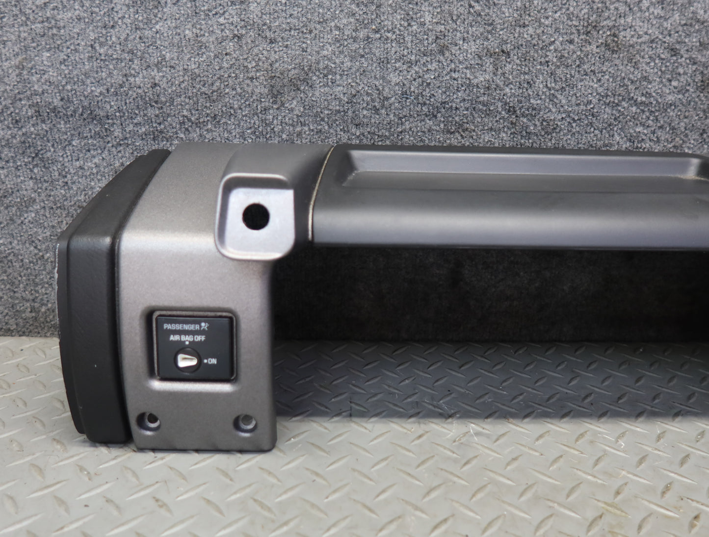2003-2007 Hummer H2 Dash Front Right Trim Cover Panel w Air Vent 15177442