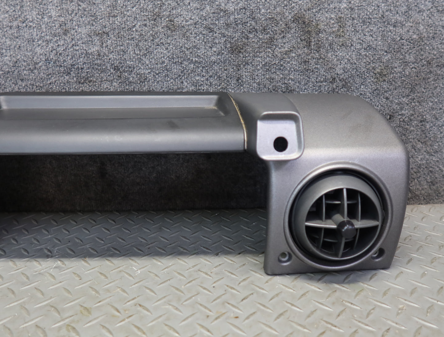 2003-2007 Hummer H2 Dash Front Right Trim Cover Panel w Air Vent 15177442