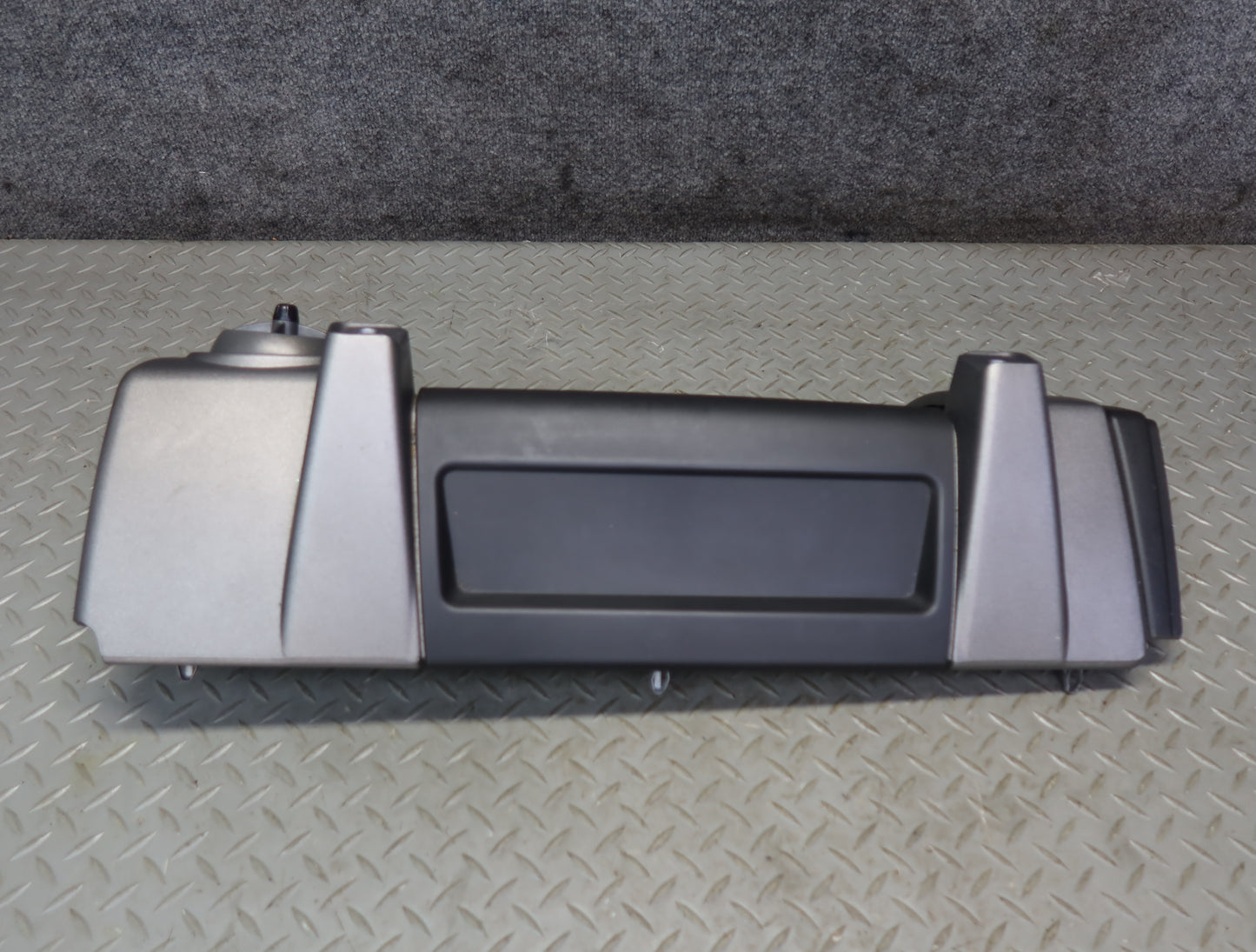 2003-2007 Hummer H2 Dash Front Right Trim Cover Panel w Air Vent 15177442