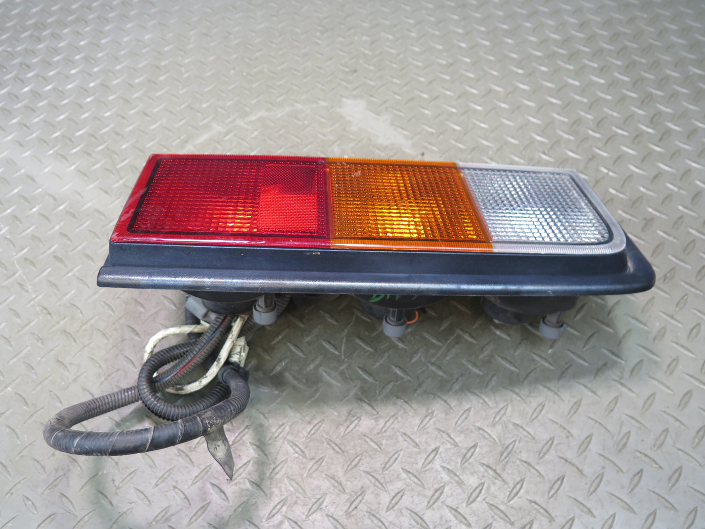 2003-2004 Hummer H2 Rear Left Tail Light Lamp