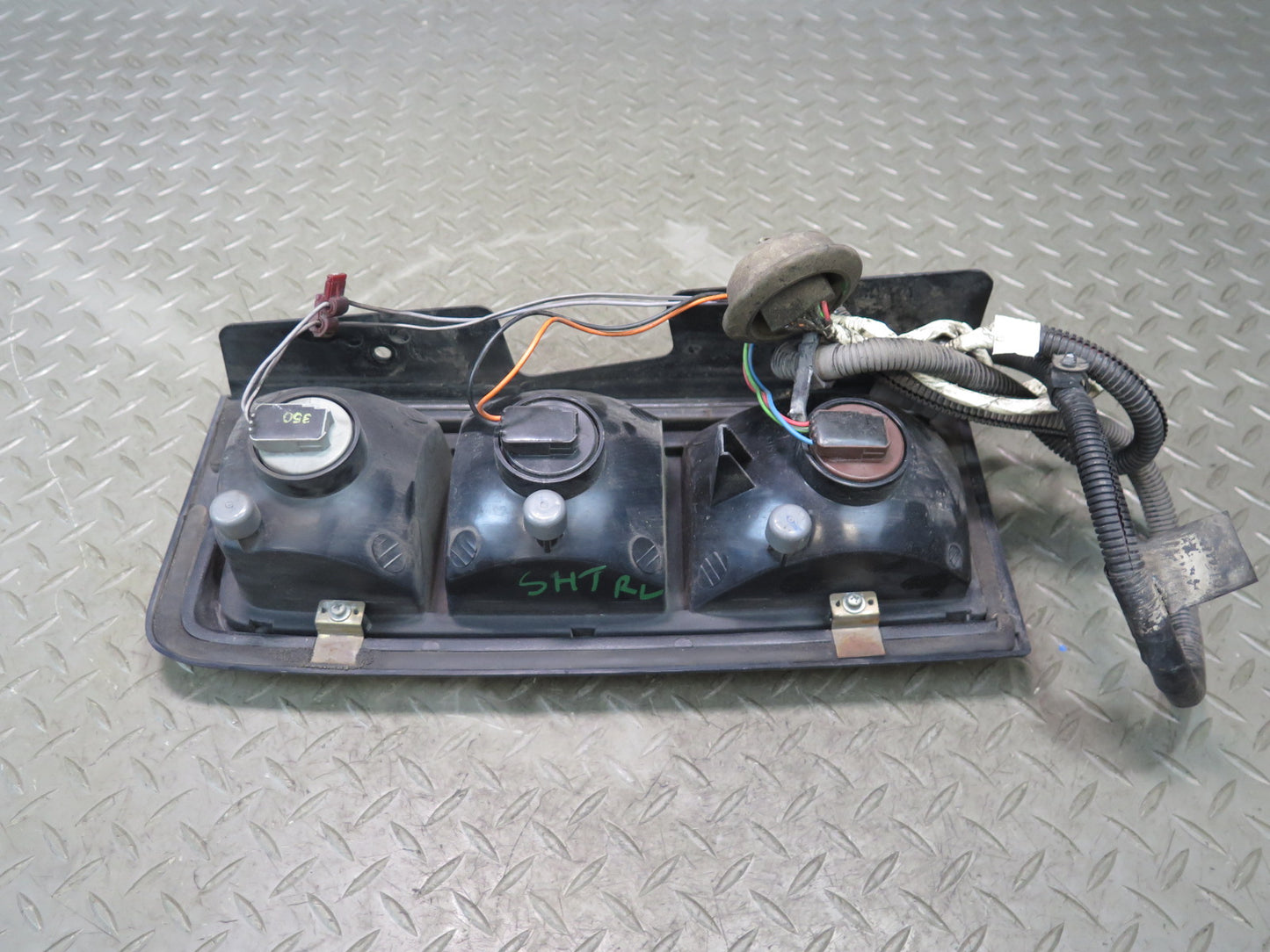 2003-2004 Hummer H2 Rear Left Tail Light Lamp