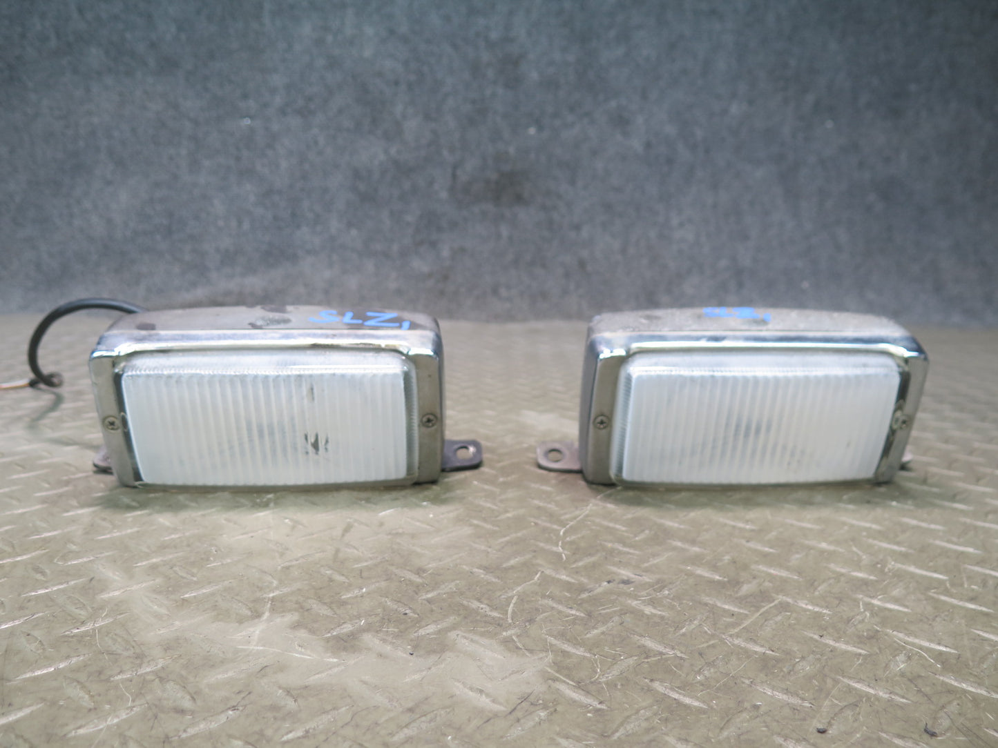 73-89 Mercedes R107 560SL Set of 2 Front Left & Right Fog Light Lamp OEM