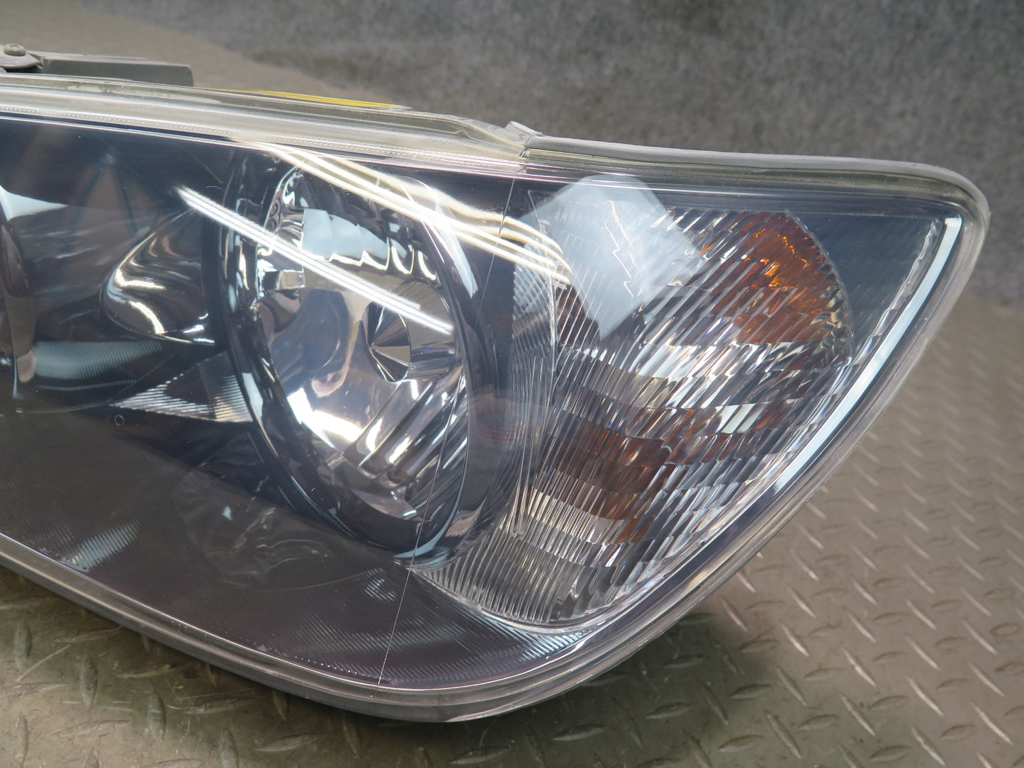 01-05 Lexus JCE10L IS300 Front Left Halogen Headlight Lamp