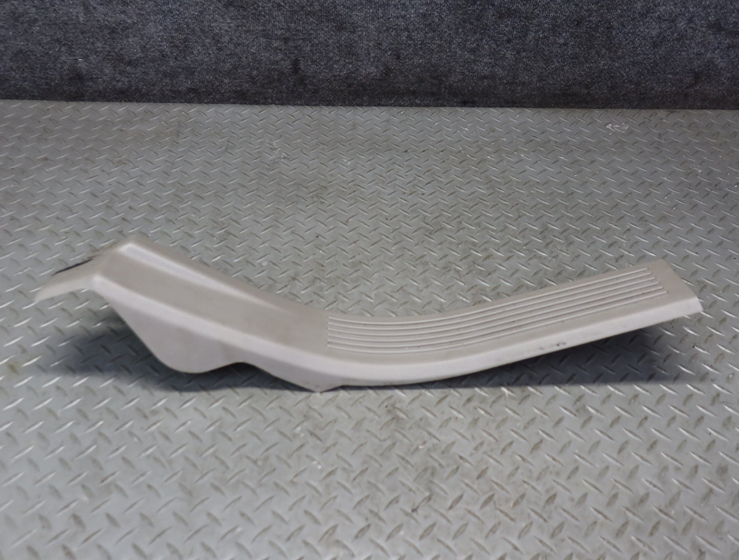 2003-2007 Hummer H2 Rear Left & Right Door Scuff Sill Plate Trim Panel Set of 2