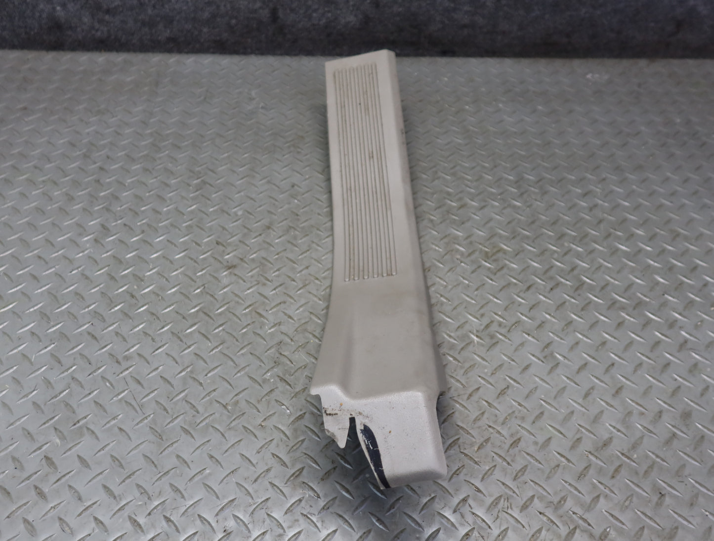 2003-2007 Hummer H2 Rear Left & Right Door Scuff Sill Plate Trim Panel Set of 2