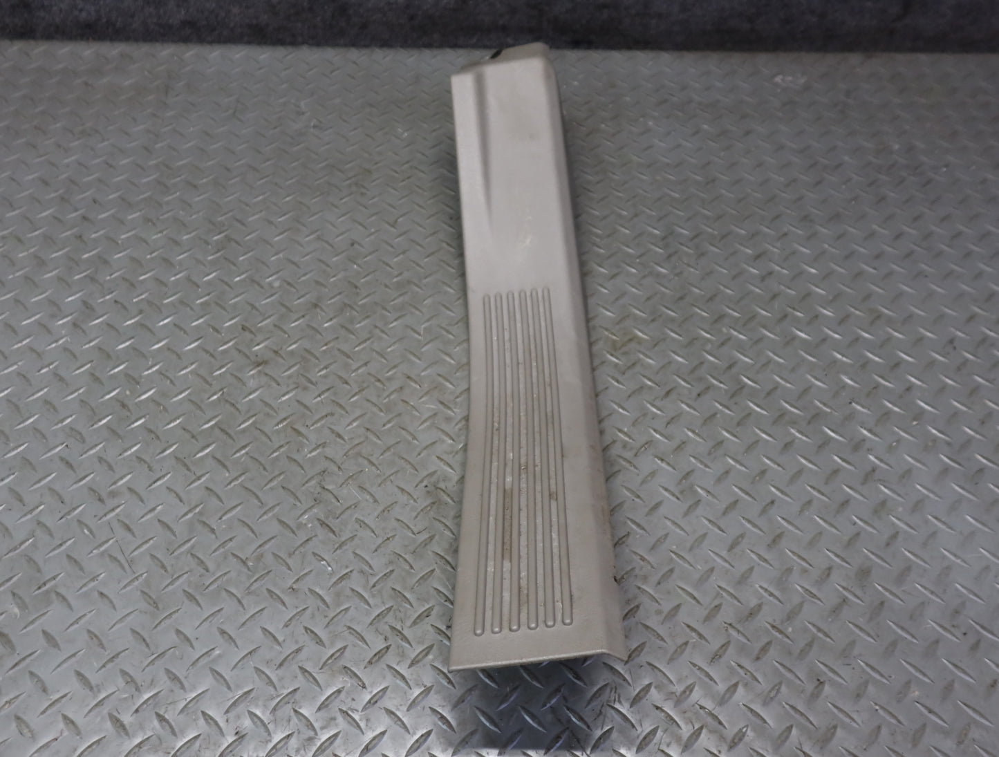 2003-2007 Hummer H2 Rear Left & Right Door Scuff Sill Plate Trim Panel Set of 2