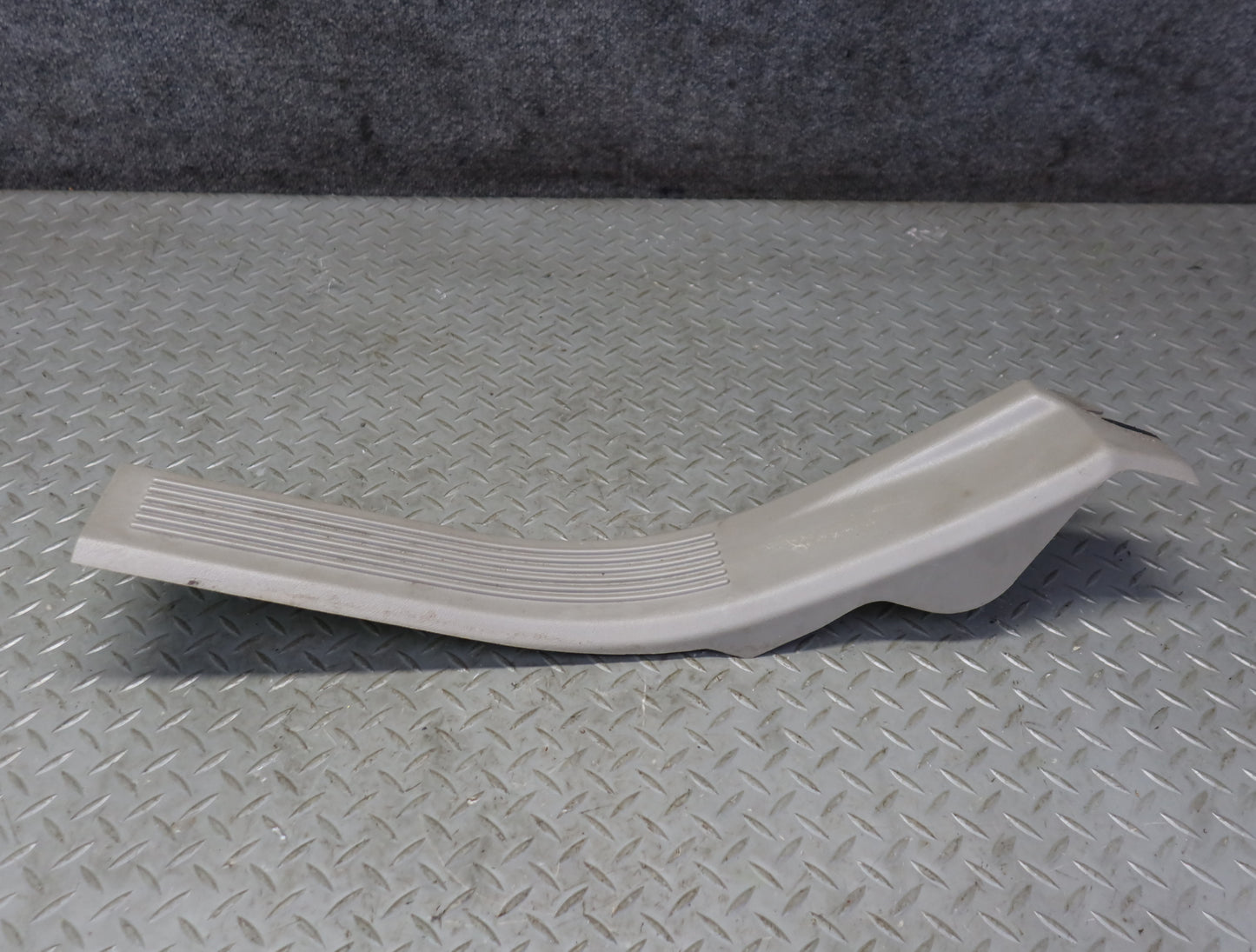 2003-2007 Hummer H2 Rear Left & Right Door Scuff Sill Plate Trim Panel Set of 2