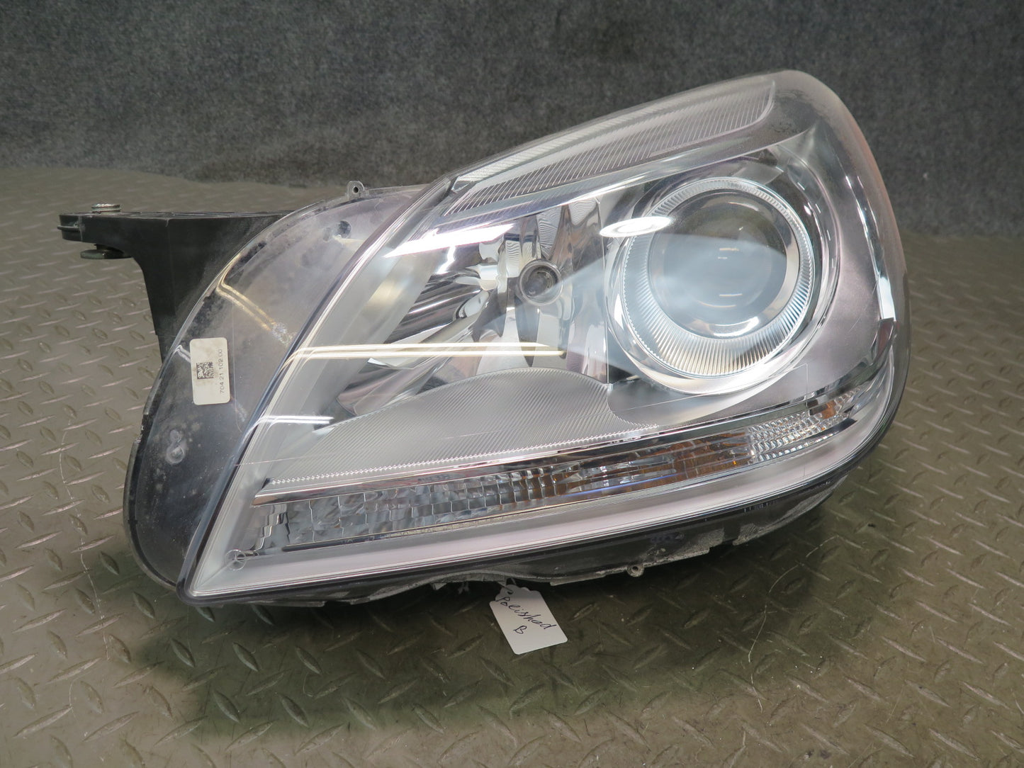 2012-2016 Mercedes R172 SLK Front Left Driver Side Halogen Headlight Lamp
