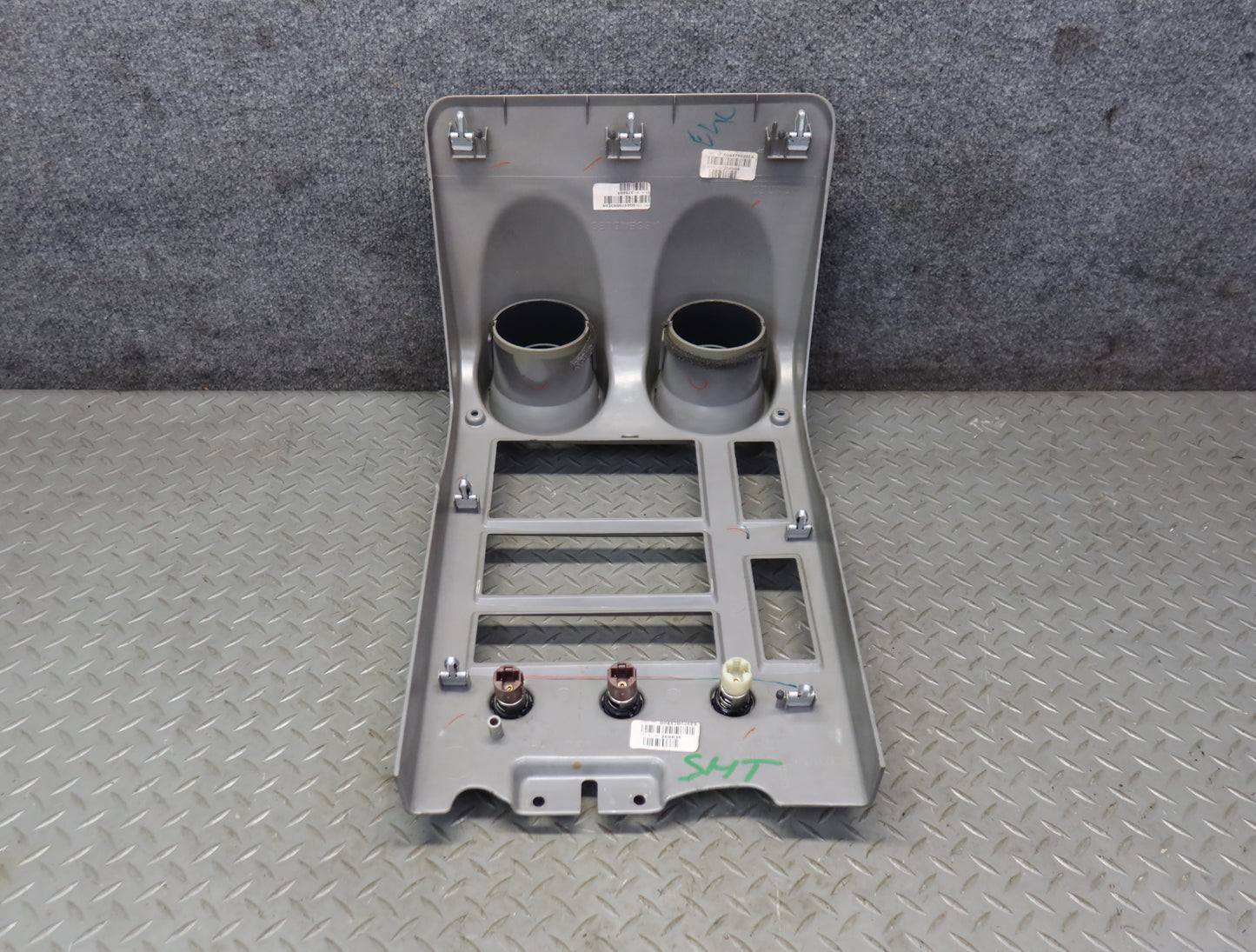 2003-2007 Hummer H2 Dash Front Center Radio Trim Bezel Cover Panel w Air Vents
