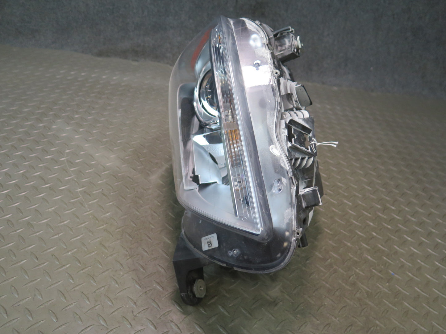 2012-2016 Mercedes R172 SLK Front Left Driver Side Halogen Headlight Lamp