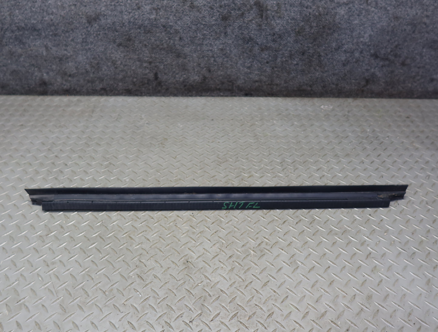 2003-2007 Hummer H2 Front Left Door Window Channel Weatherstrip Seal Set of 3