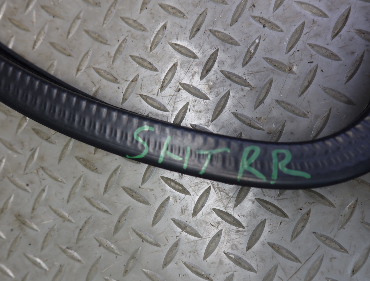 2003-2007 Hummer H2 Rear Left Door Window Channel Weatherstrip Seal Set of 3