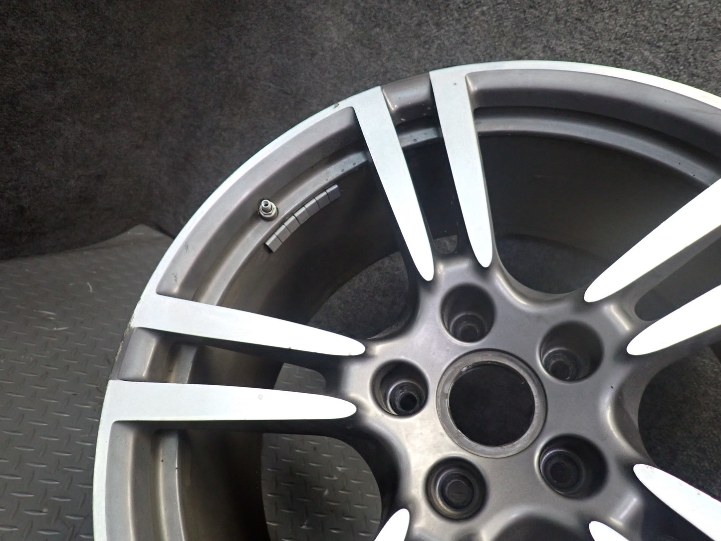 2011-2018 Porsche Cayenne 958 Alloy R21" Wheel Rim 21x10J ET50 7P5601025M