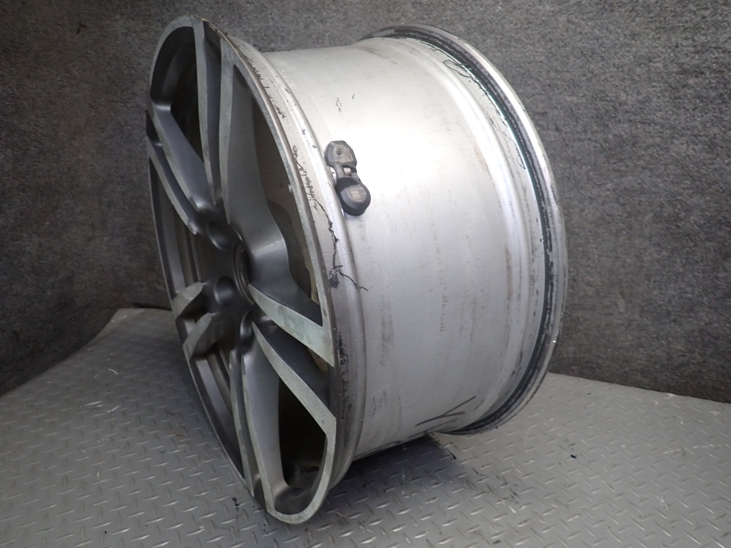 2011-2018 Porsche Cayenne 958 Alloy R21" Wheel Rim 21x10J ET50 7P5601025M