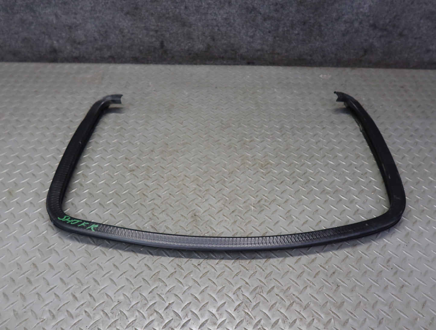 2003-2007 Hummer H2 Front Right Door Window Channel Weatherstrip Seal Set of 3