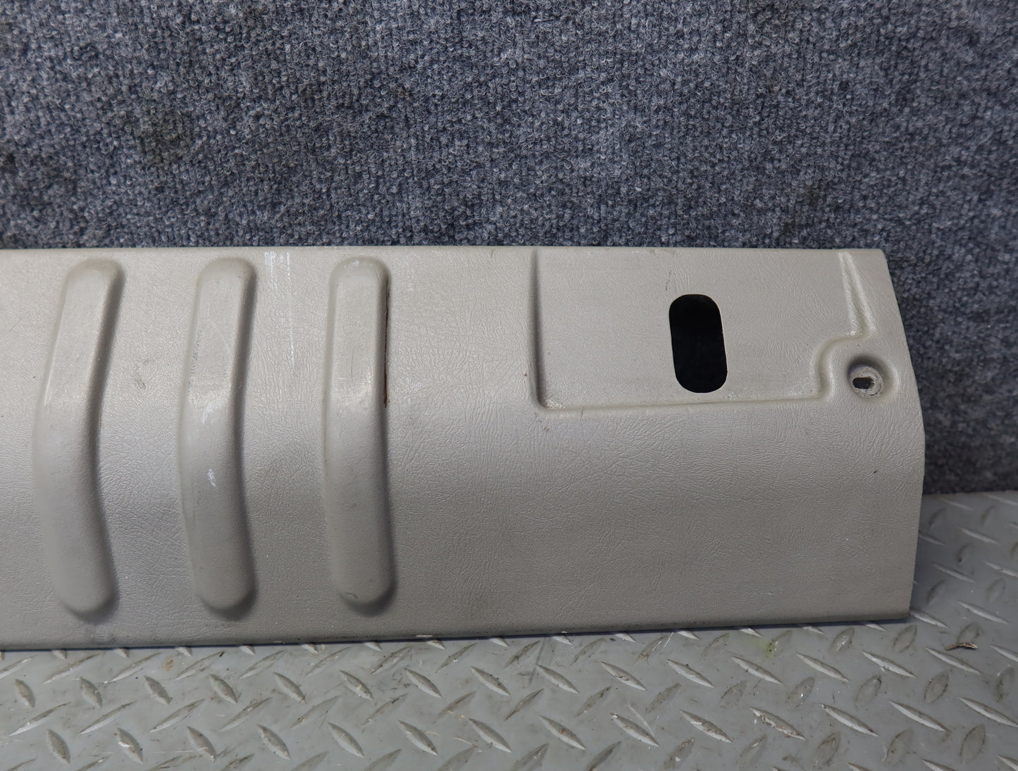2003-2007 Hummer H2 Rear Trunk Tailgate Liftgate Scuff Sill Plate Trim Panel