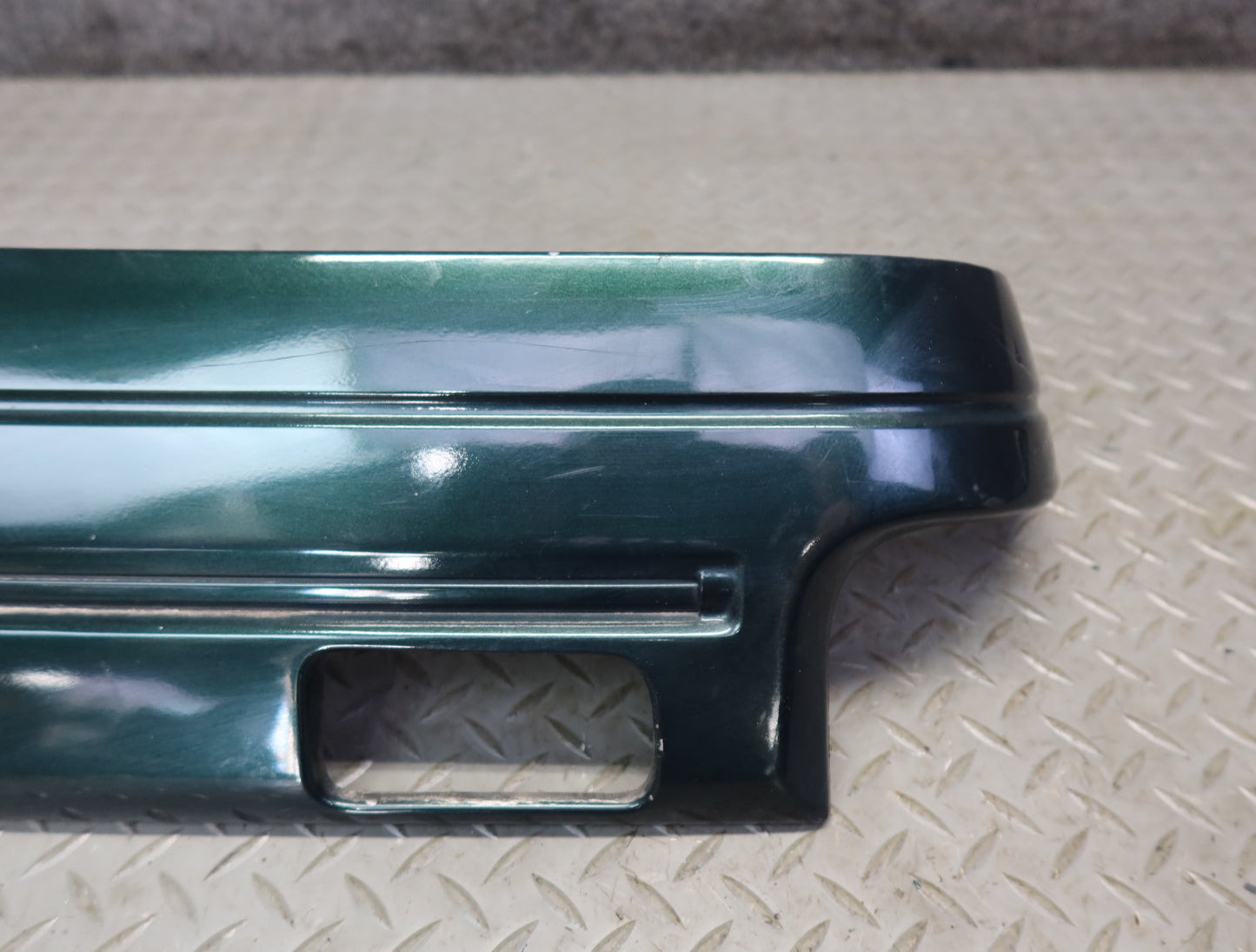 1996-1997 Lexus FZJ80L LX450 Rear Right Quarter Trim Panel Molding Green