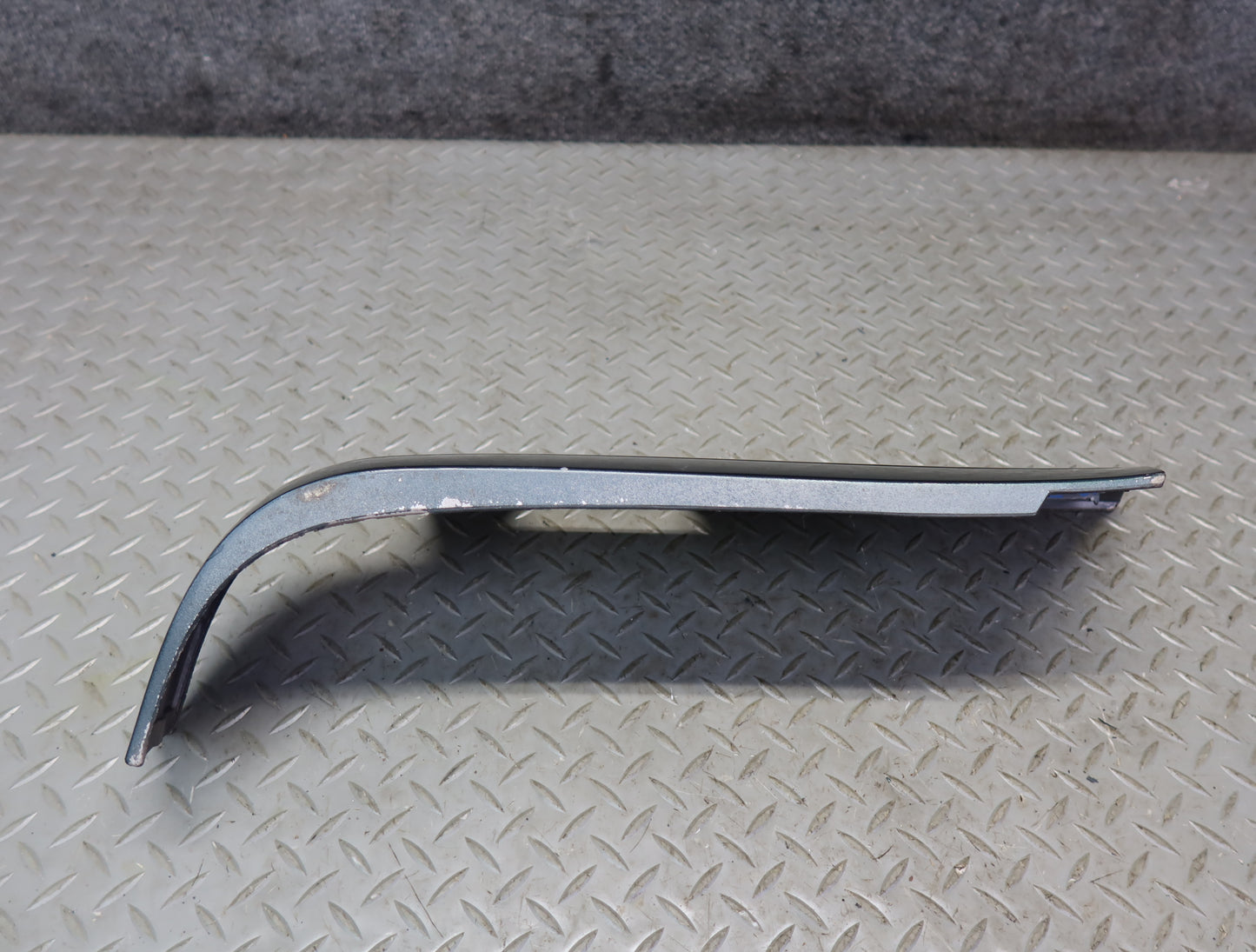 1996-1997 Lexus FZJ80L LX450 Rear Right Quarter Trim Panel Molding Green