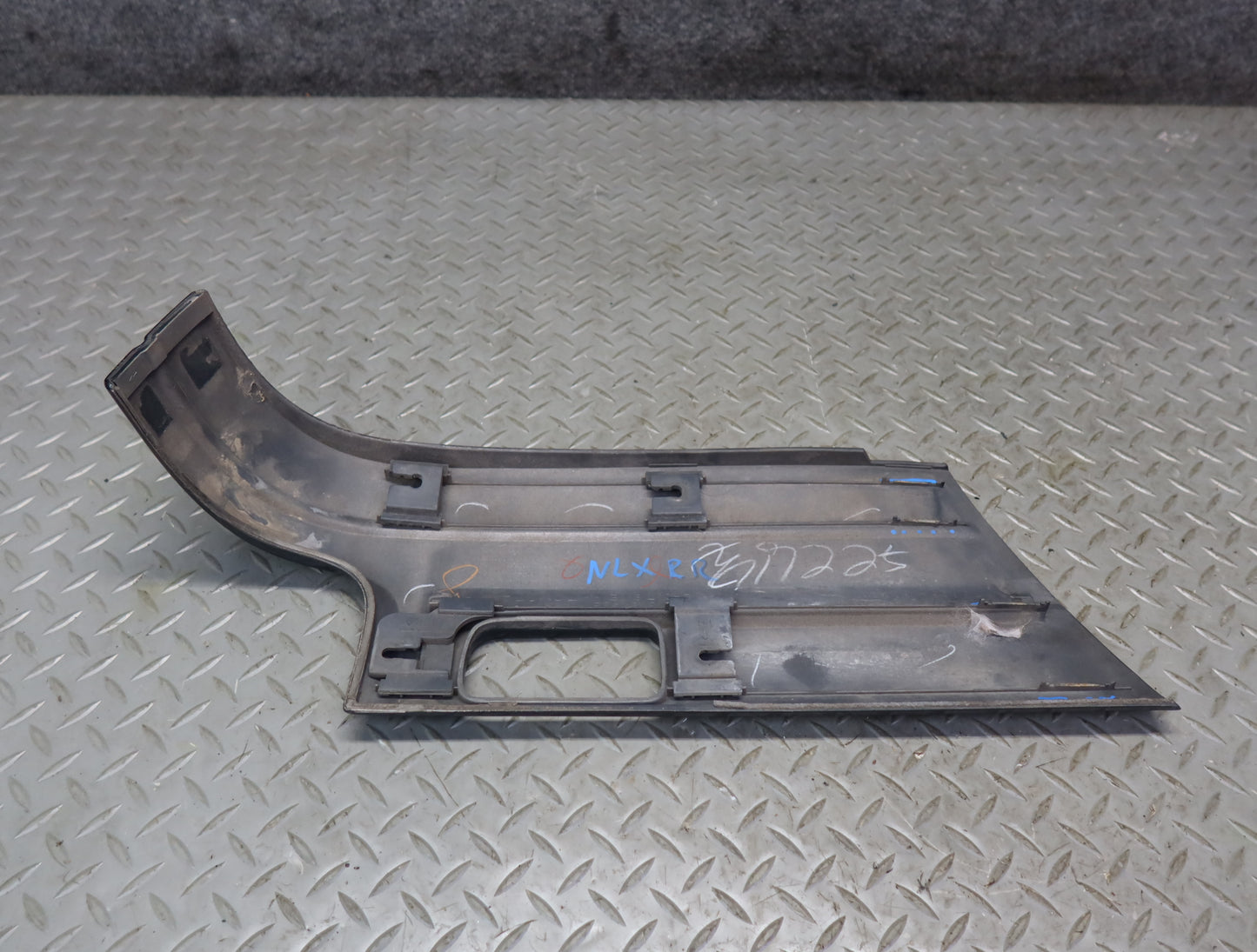 1996-1997 Lexus FZJ80L LX450 Rear Right Quarter Trim Panel Molding Green