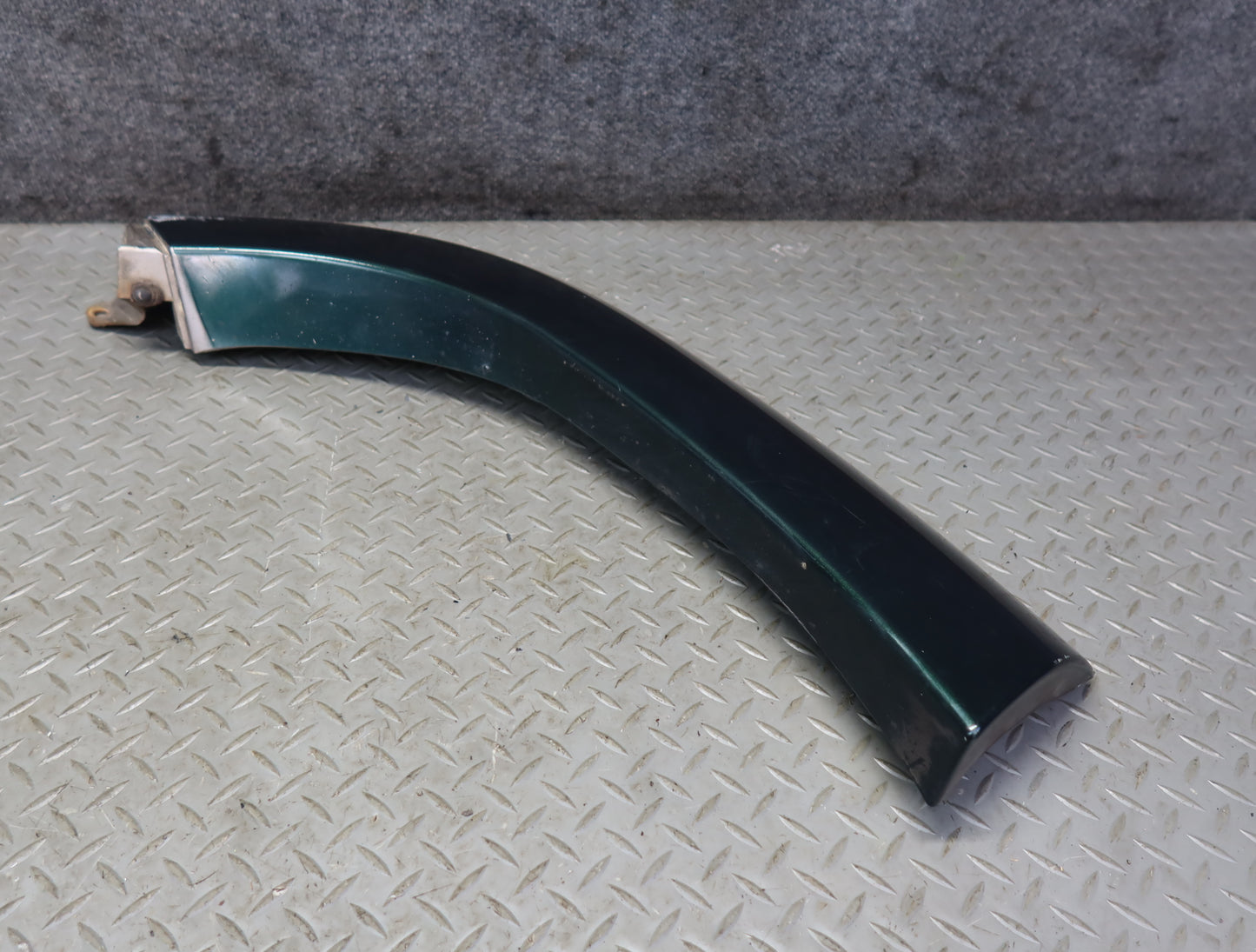 1996-1997 Lexus FZJ80L LX450 Rear Right Wheel Arch Flare Molding Trim Green