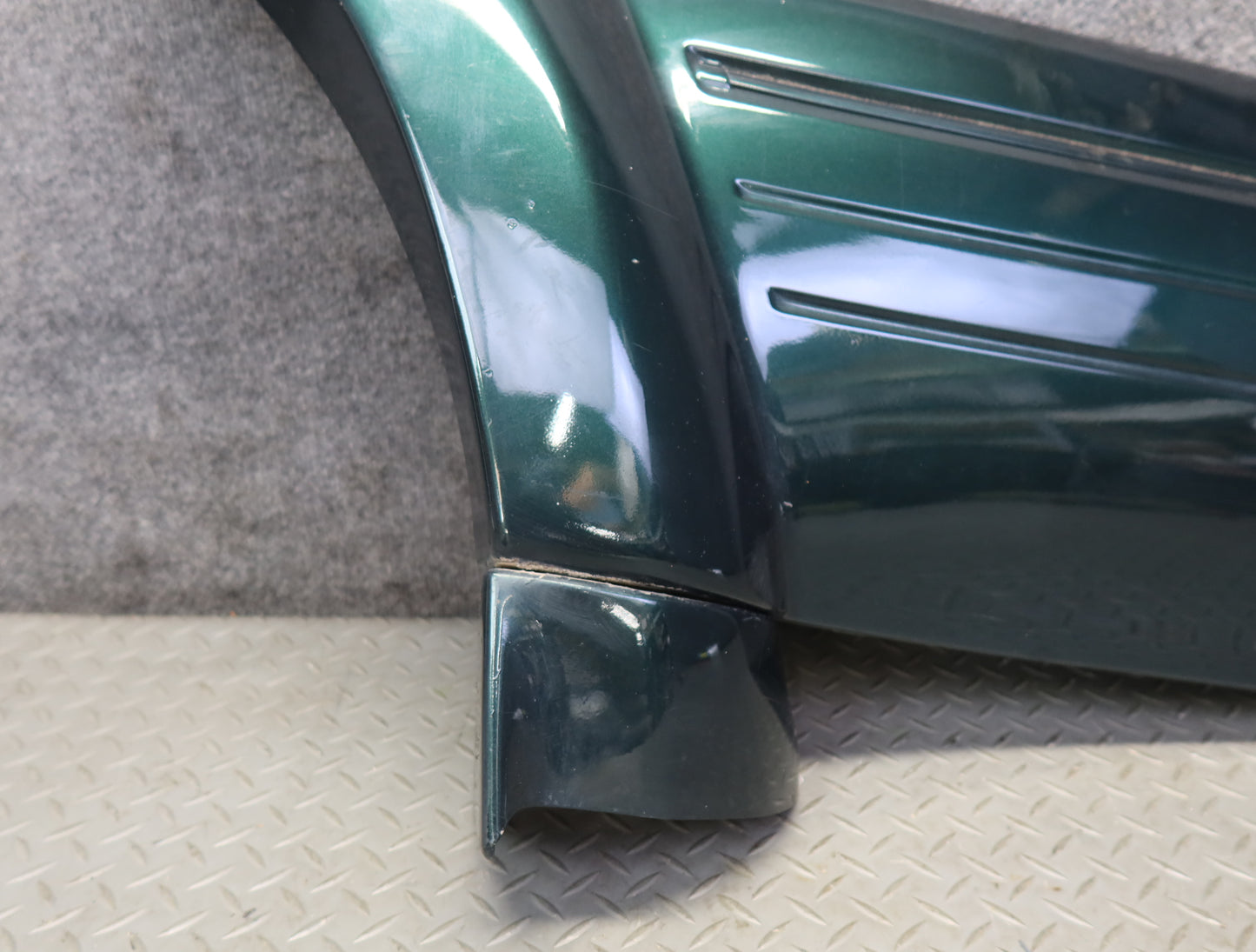96-97 Lexus FZJ80L LX450 Rear Right Door Wheel Arch Molding Trim Panel Green