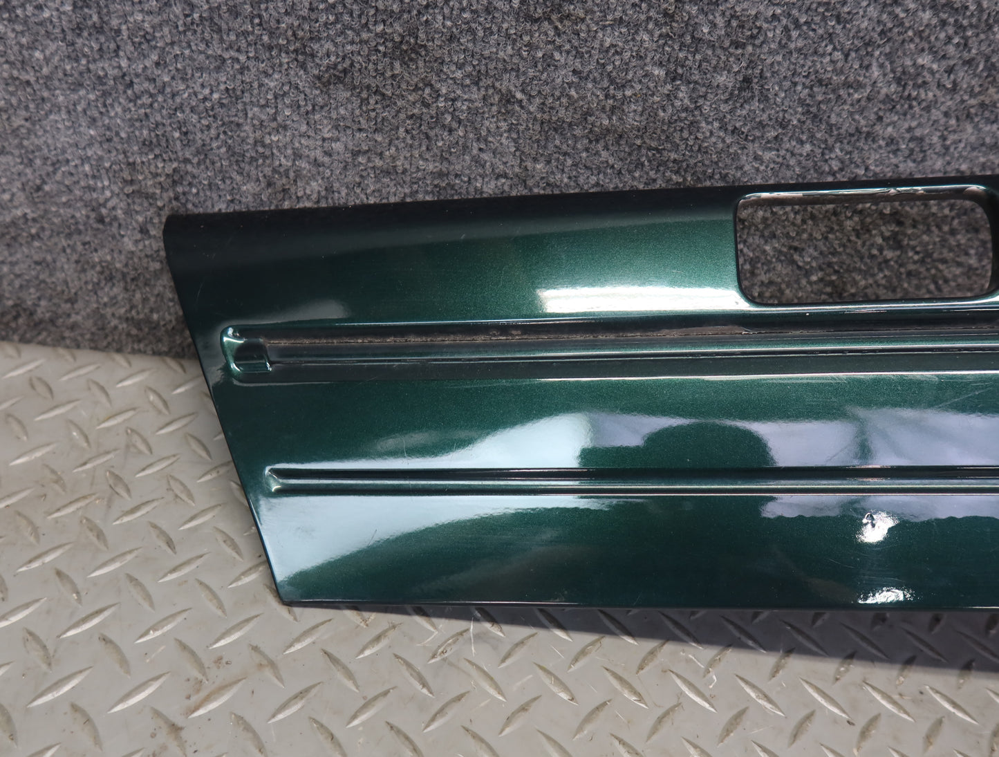 1996-1997 Lexus FZJ80L LX450 Rear Left Quarter Trim Panel Molding Green