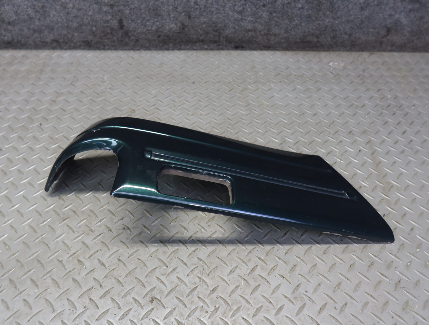 1996-1997 Lexus FZJ80L LX450 Rear Left Quarter Trim Panel Molding Green