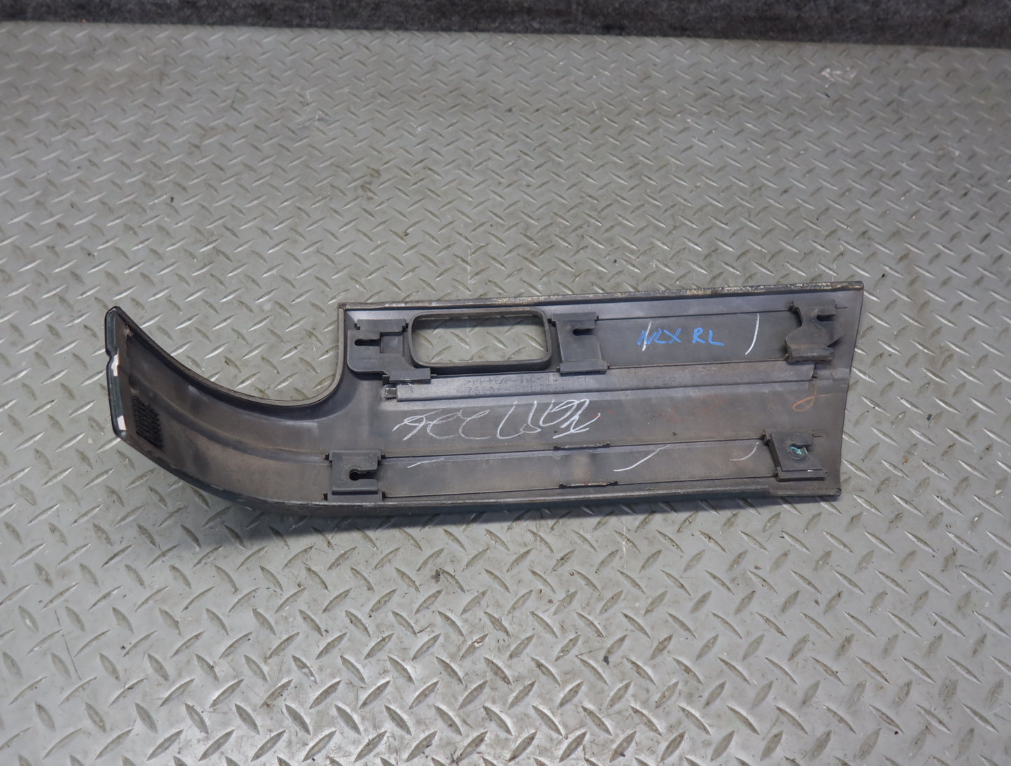 1996-1997 Lexus FZJ80L LX450 Rear Left Quarter Trim Panel Molding Green