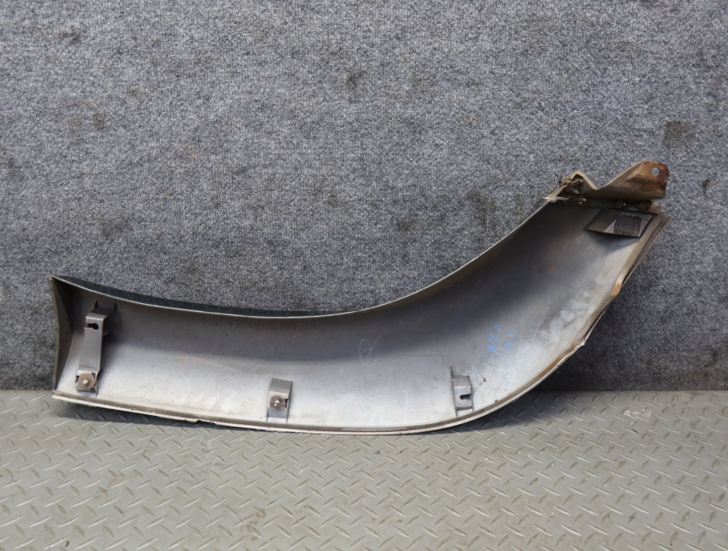 1996-1997 Lexus FZJ80L LX450 Rear Left Wheel Arch Flare Molding Trim Panel Green