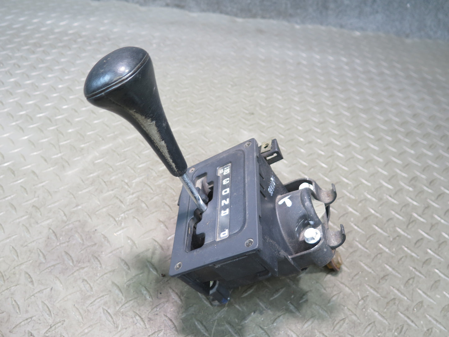 86-89 Mercedes R107 560SL A/T Automatic Transmission Shifter Selector OEM