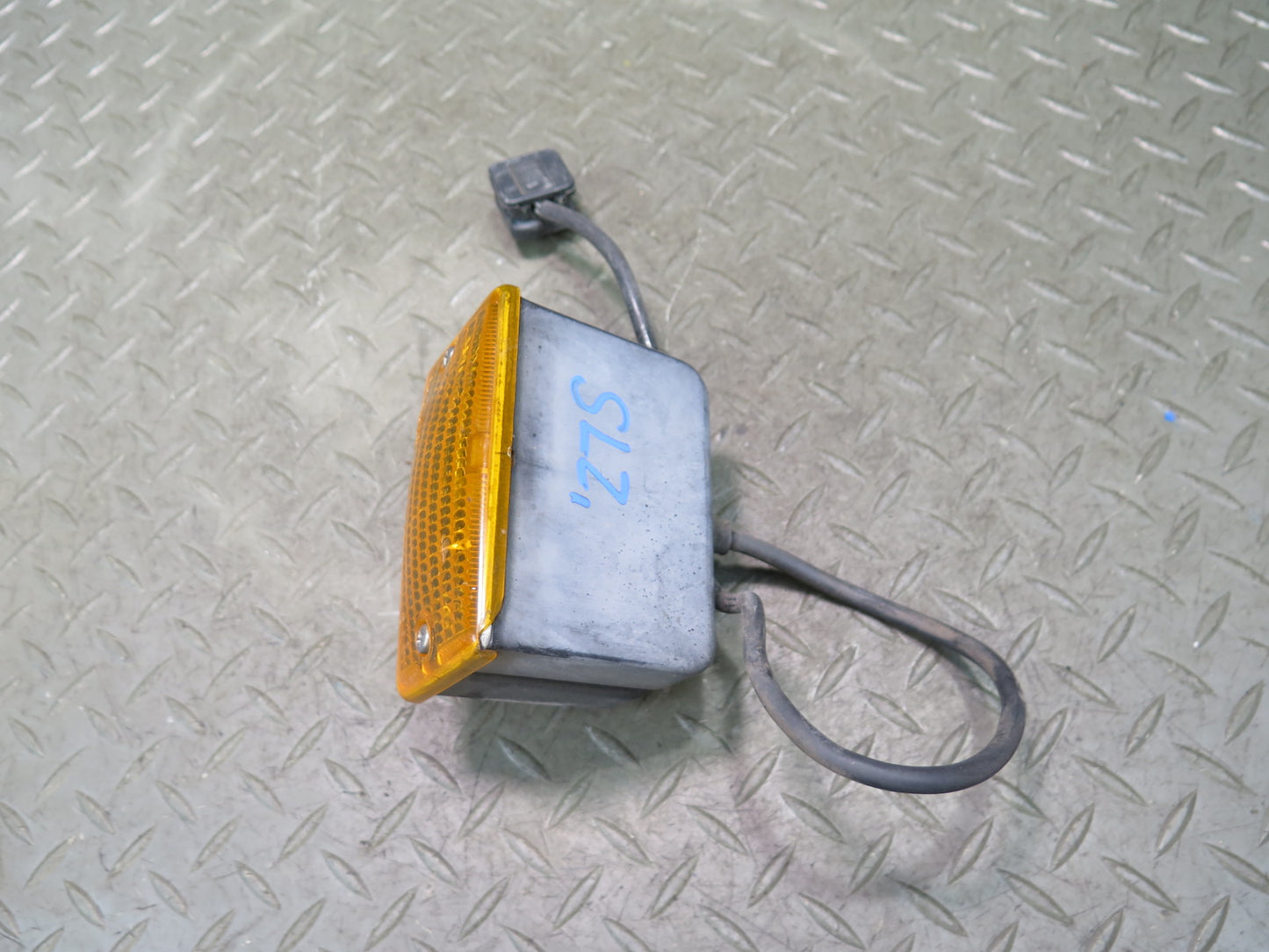 73-89 Mercedes R107 Set of 2 Front Bumper Left & Right Turn Signal Light OEM