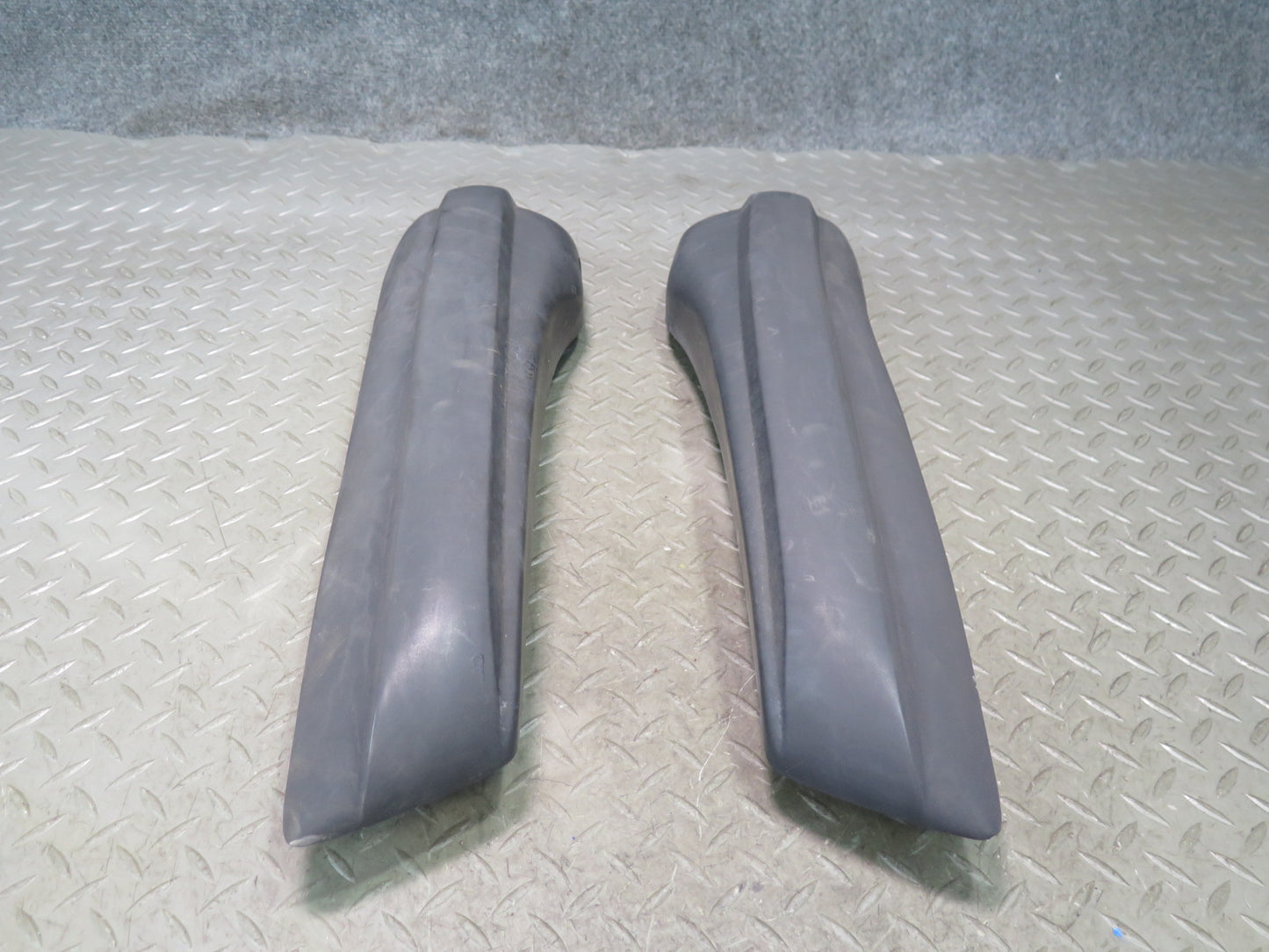 73-89 Mercedes R107 Front Bumper Left & Right Extension Rubber END Pad OEM