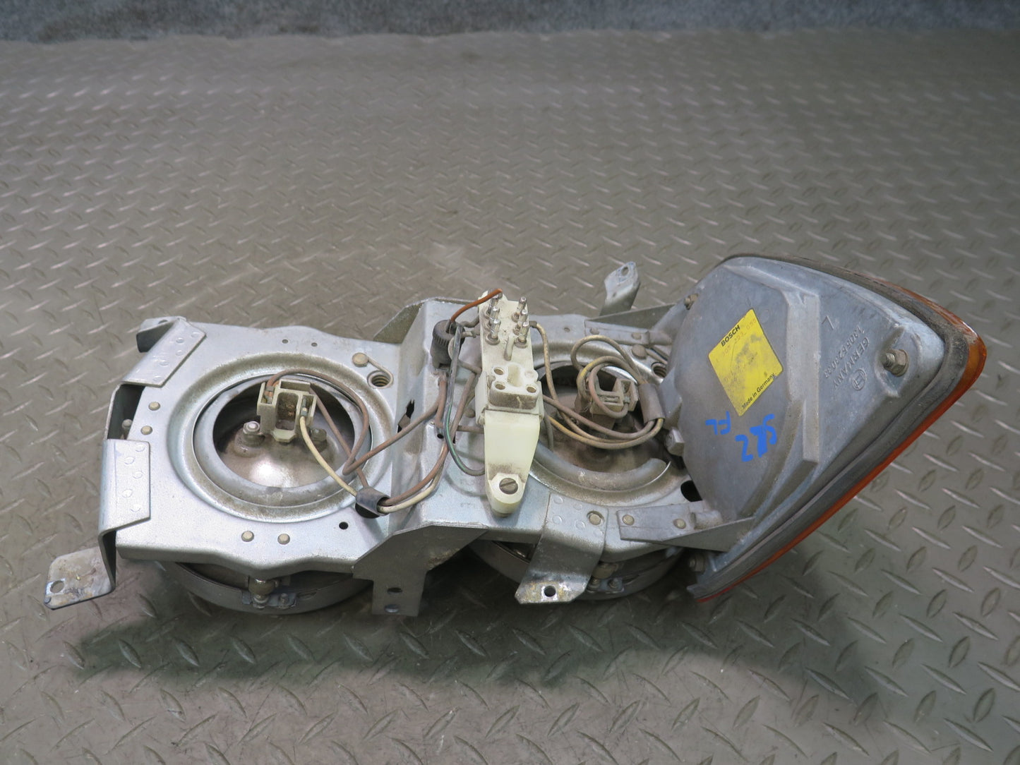 86-89 Mercedes R107 560SL Front Left Halogen Headlight Lamp OEM