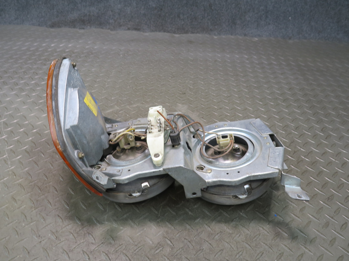 86-89 Mercedes R107 560SL Front Left Halogen Headlight Lamp OEM