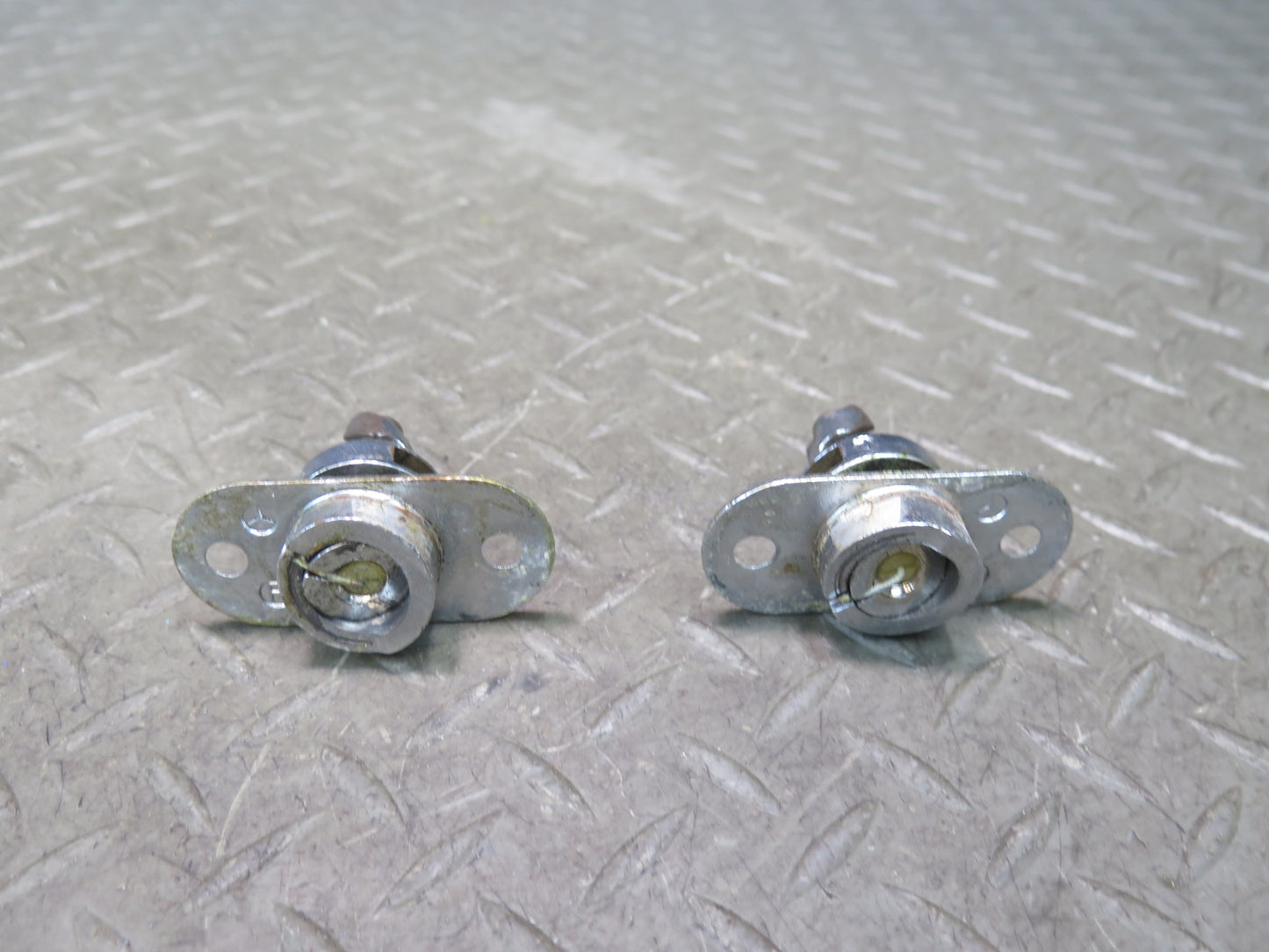 73-89 Mercedes R107 Convertible TOP Roof Lock Latch Catch Fasteners Set OEM