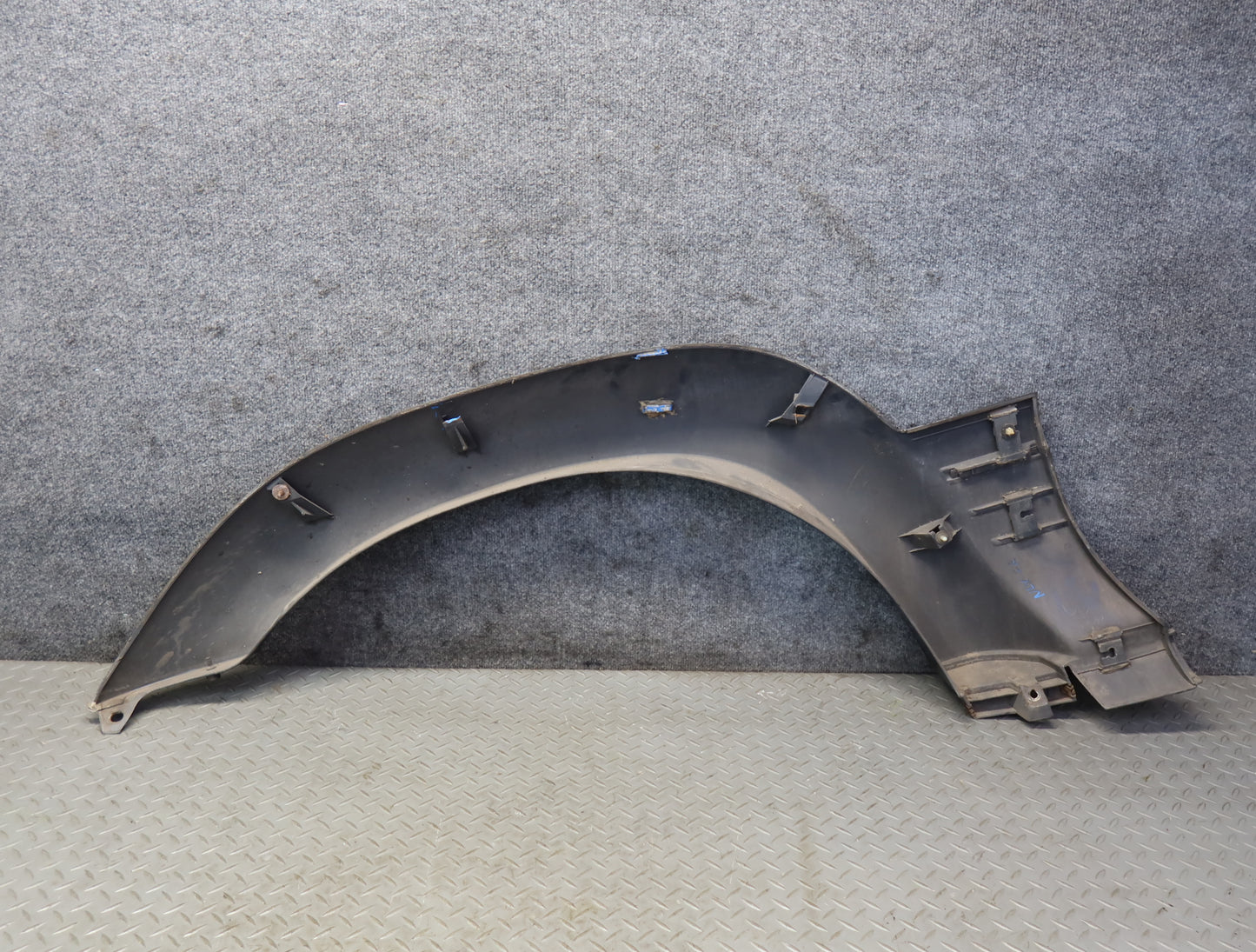96-97 Lexus FZJ80L LX450 Front Right Fender Wheel Arch Molding Panel Defected