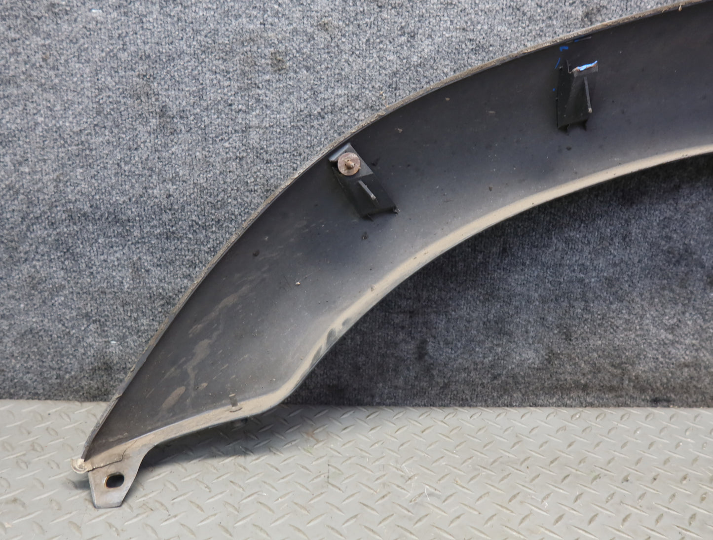 96-97 Lexus FZJ80L LX450 Front Right Fender Wheel Arch Molding Panel Defected
