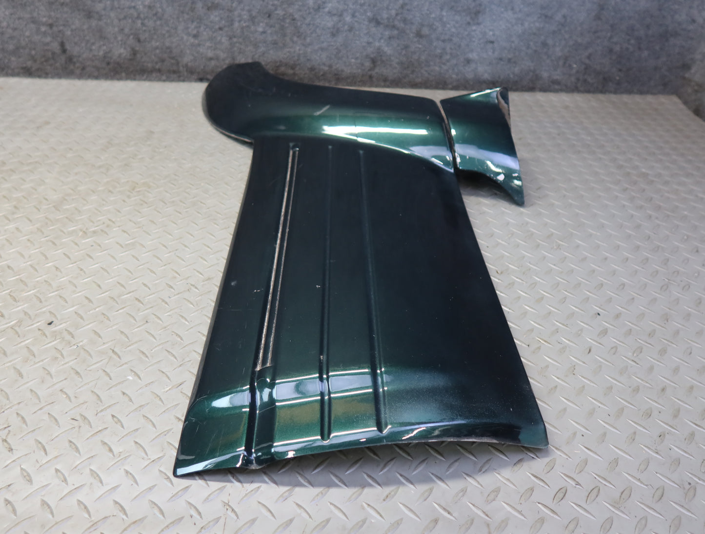 96-97 Lexus FZJ80L LX450 Rear Left Door Wheel Arch Molding Trim Panel Green