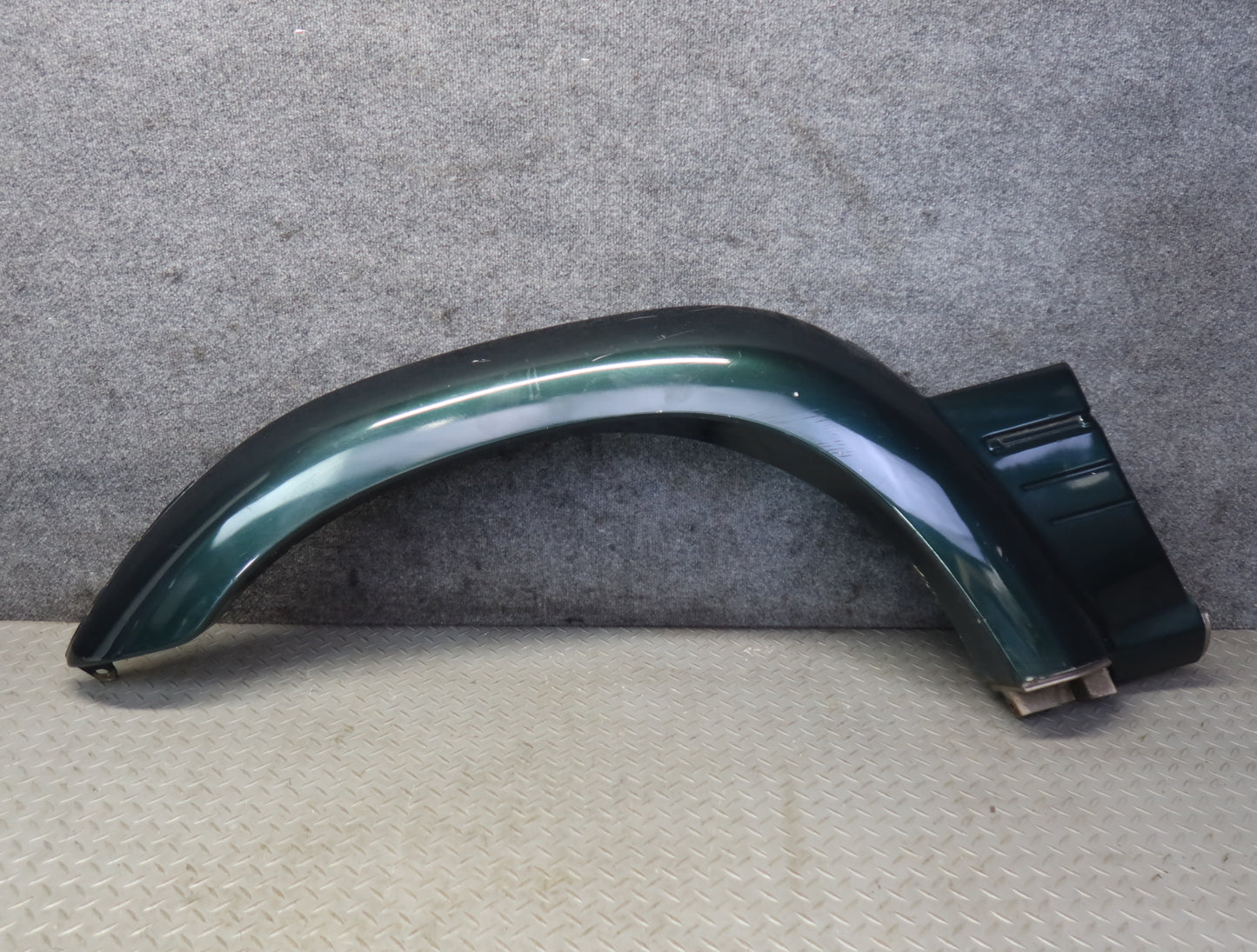 96-97 Lexus FZJ80L LX450 Front Left Fender Wheel Arch Molding Panel Defected